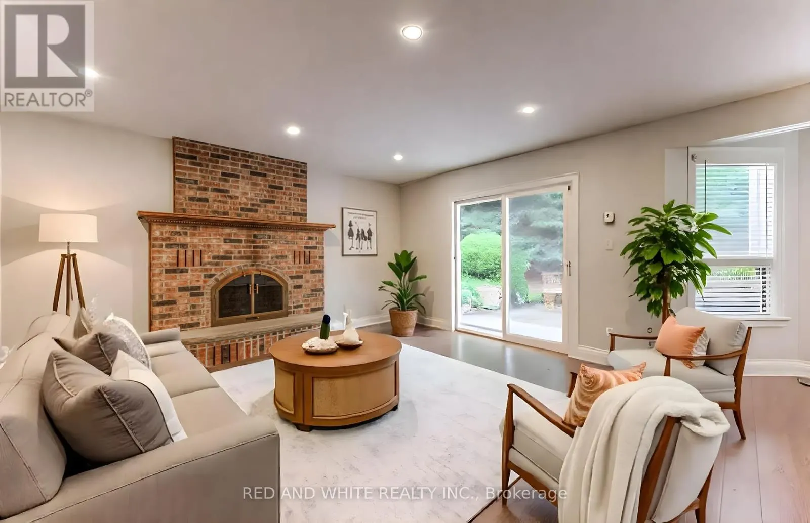 2 MORNINGVIEW PLACE