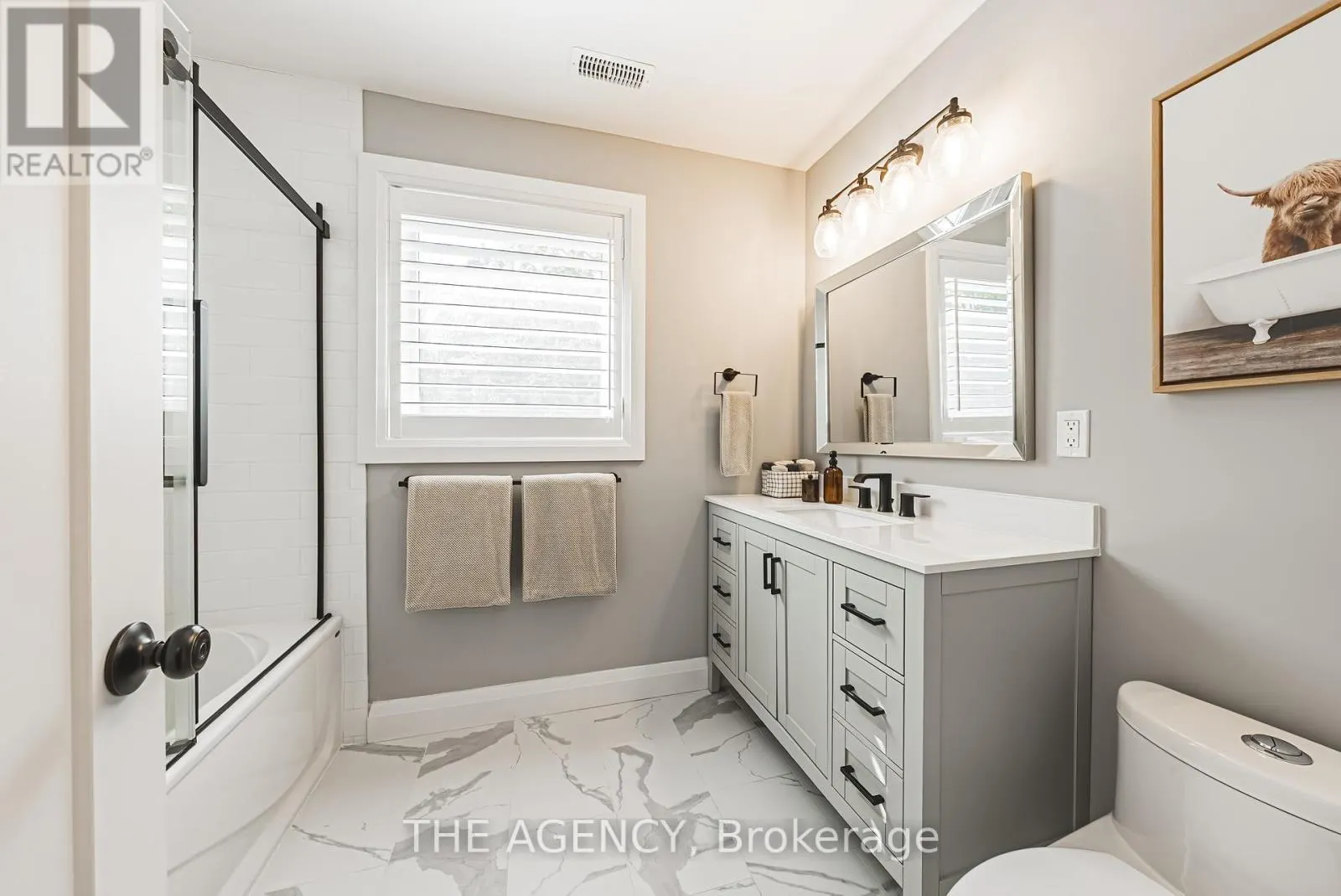 45 GOLF CLUB ROAD E