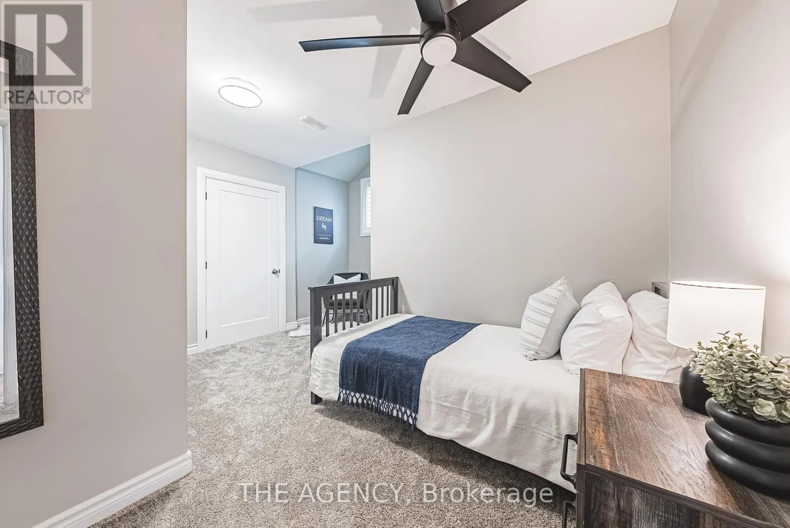 45 GOLF CLUB ROAD E