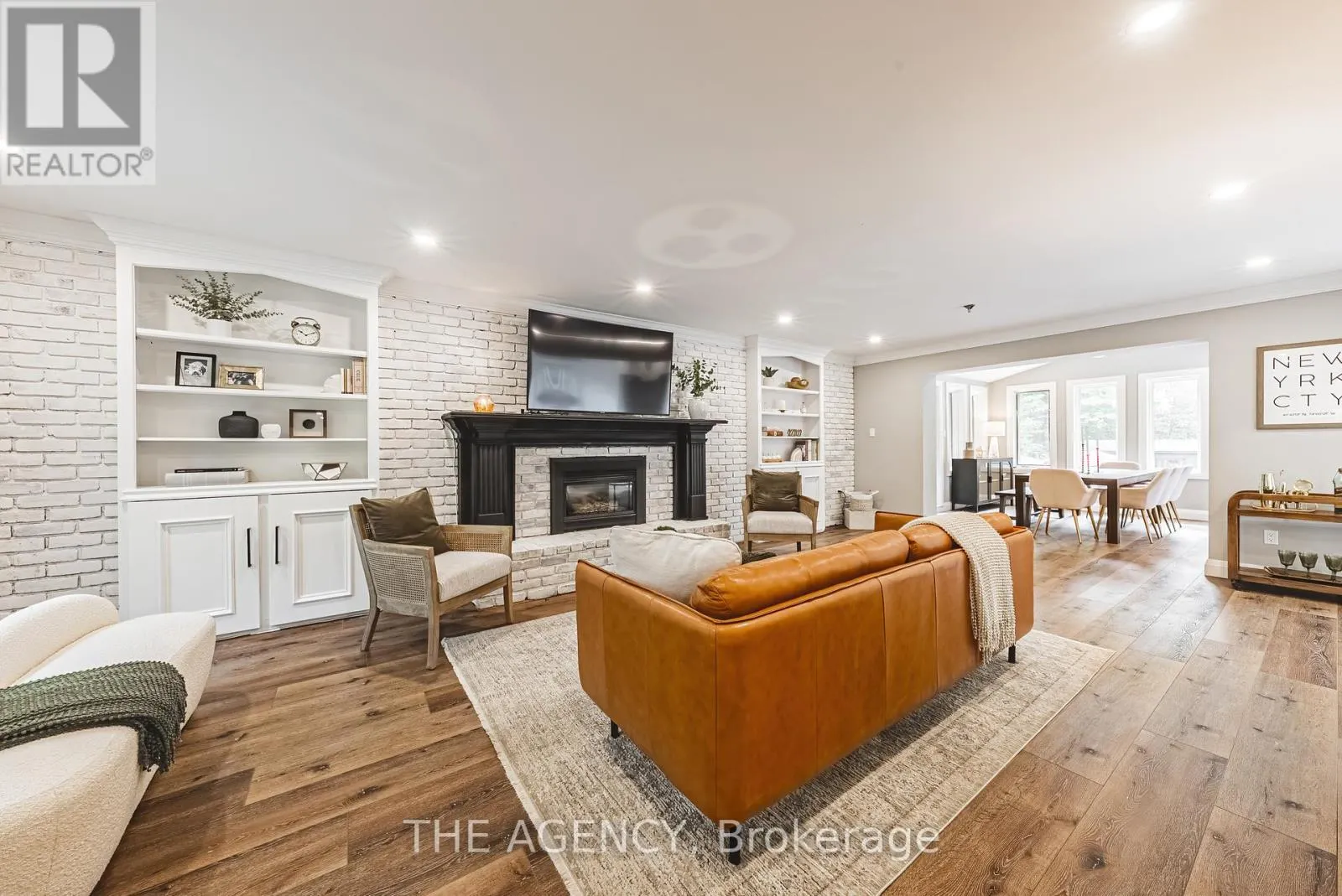 45 GOLF CLUB ROAD E