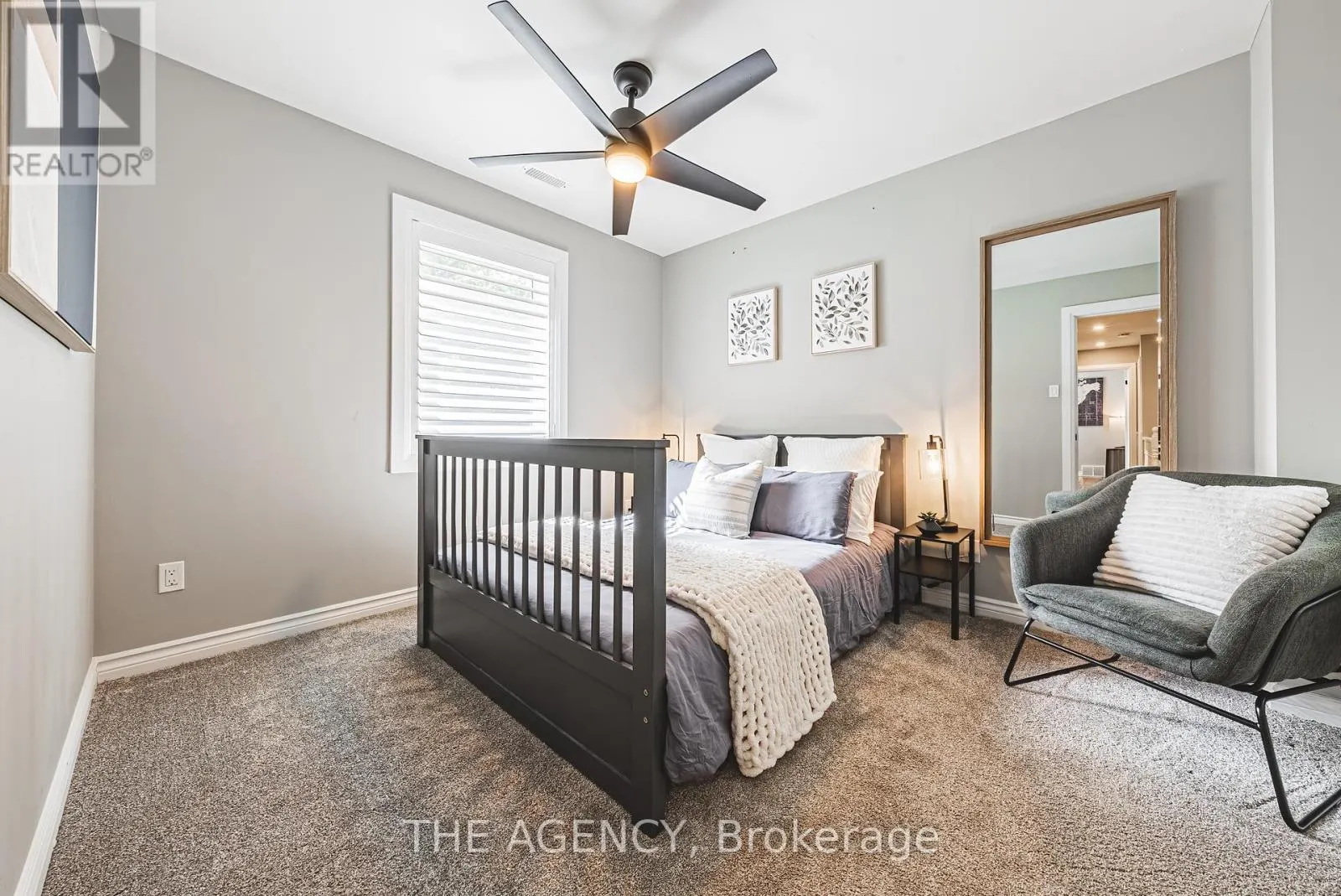45 GOLF CLUB ROAD E