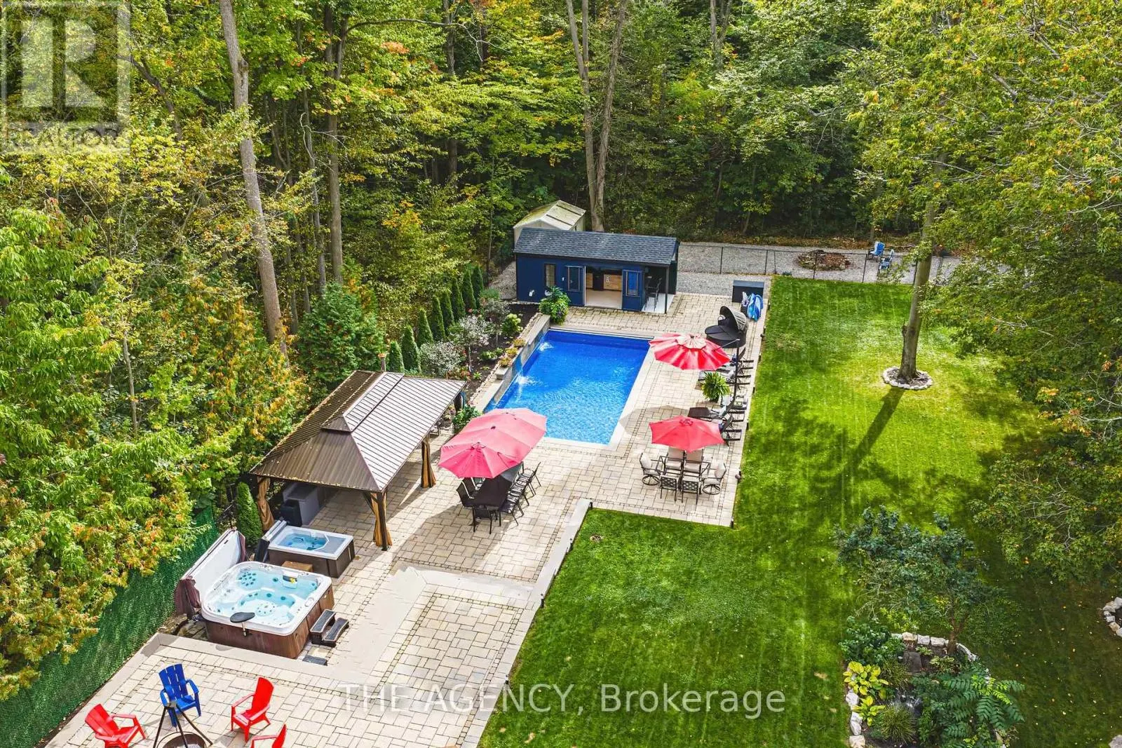45 GOLF CLUB ROAD E