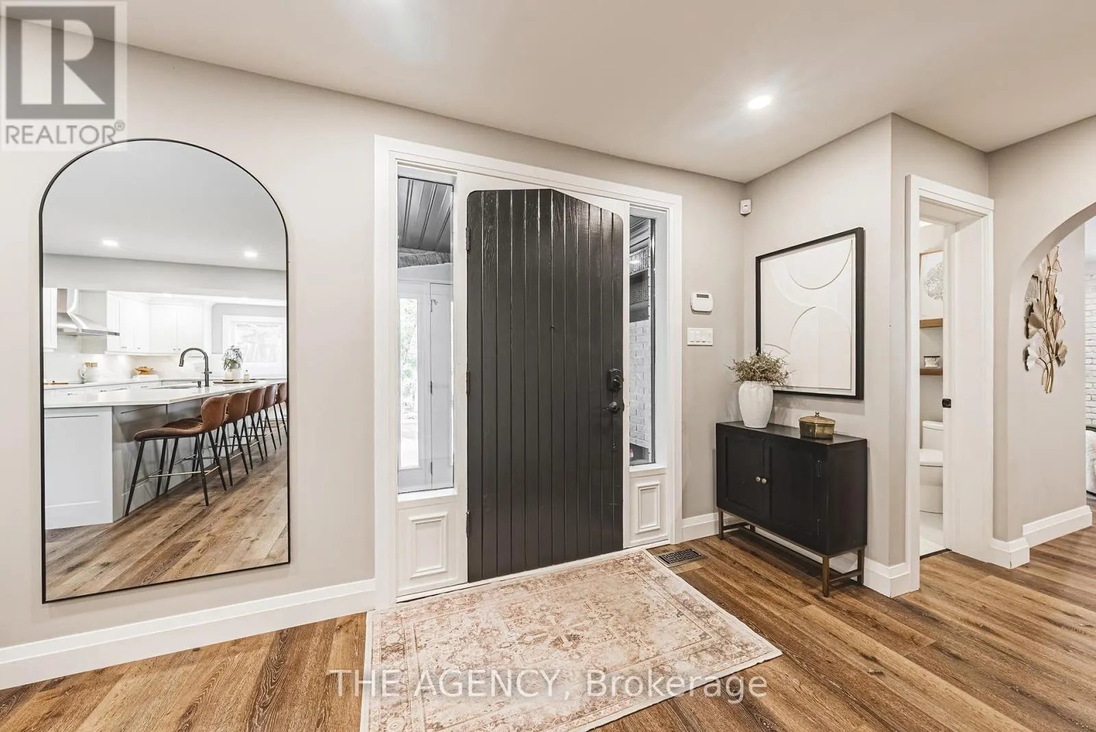 45 GOLF CLUB ROAD E