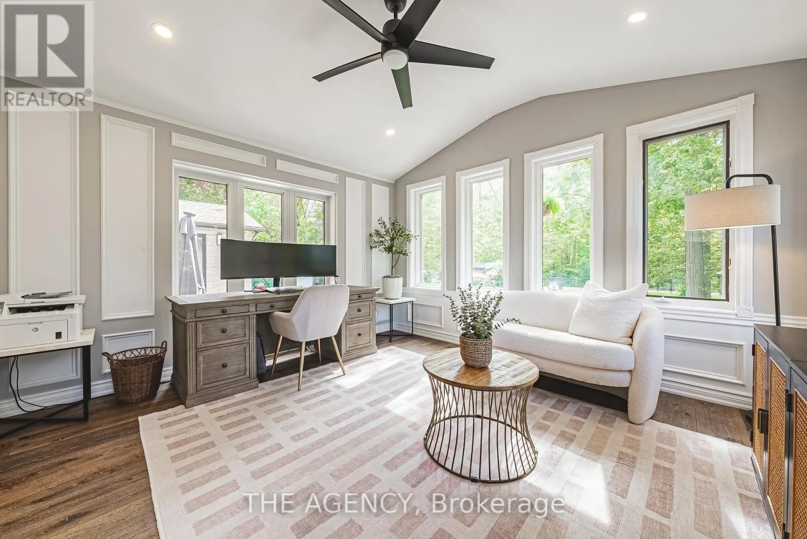 45 GOLF CLUB ROAD E