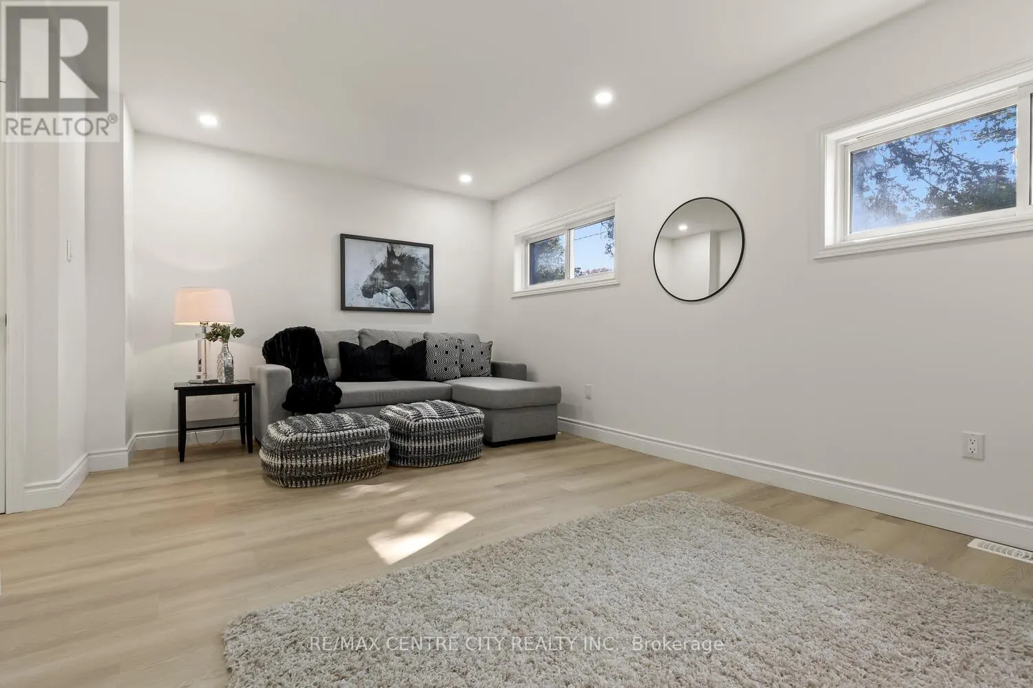 12 FIELD ROAD