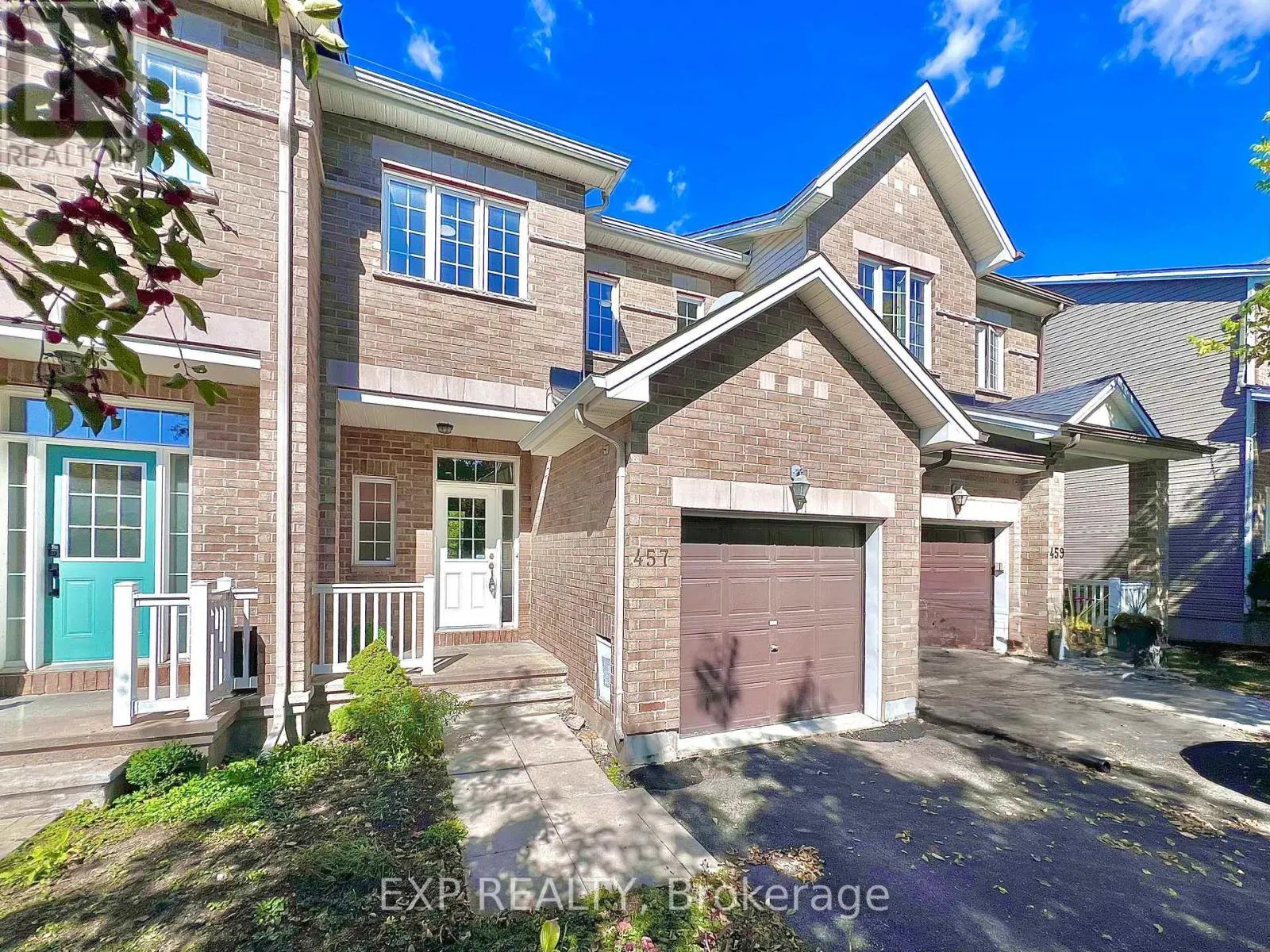 457 FOXHALL WAY