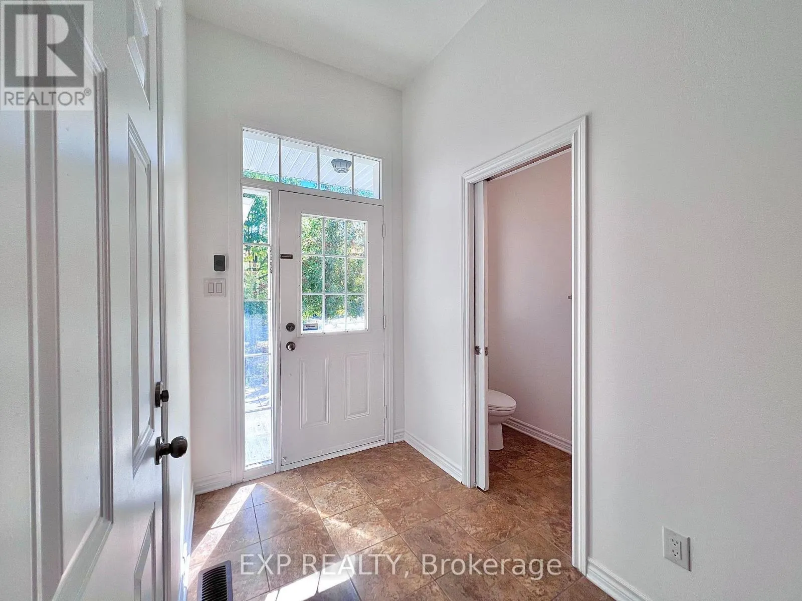 457 FOXHALL WAY