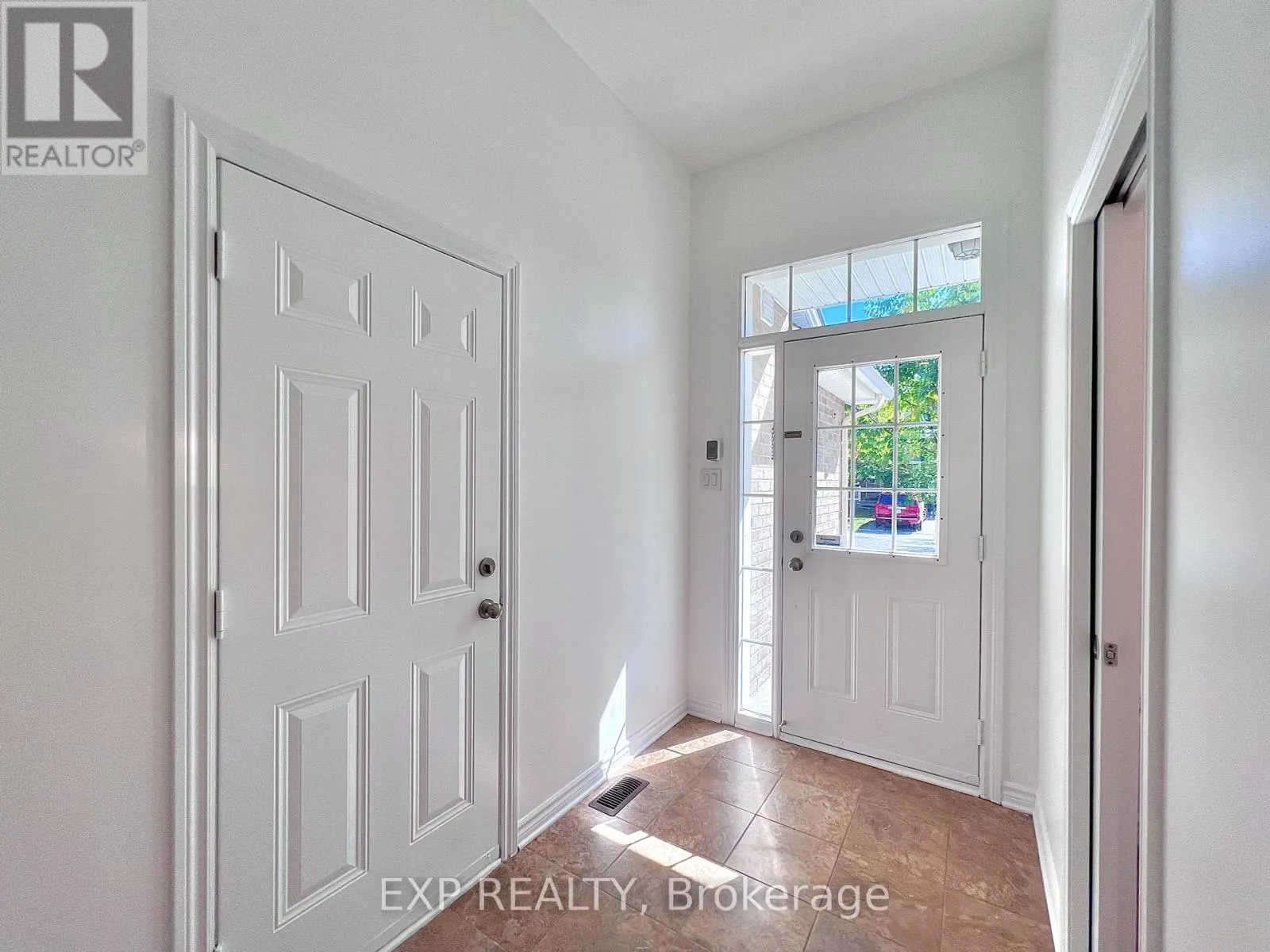 457 FOXHALL WAY