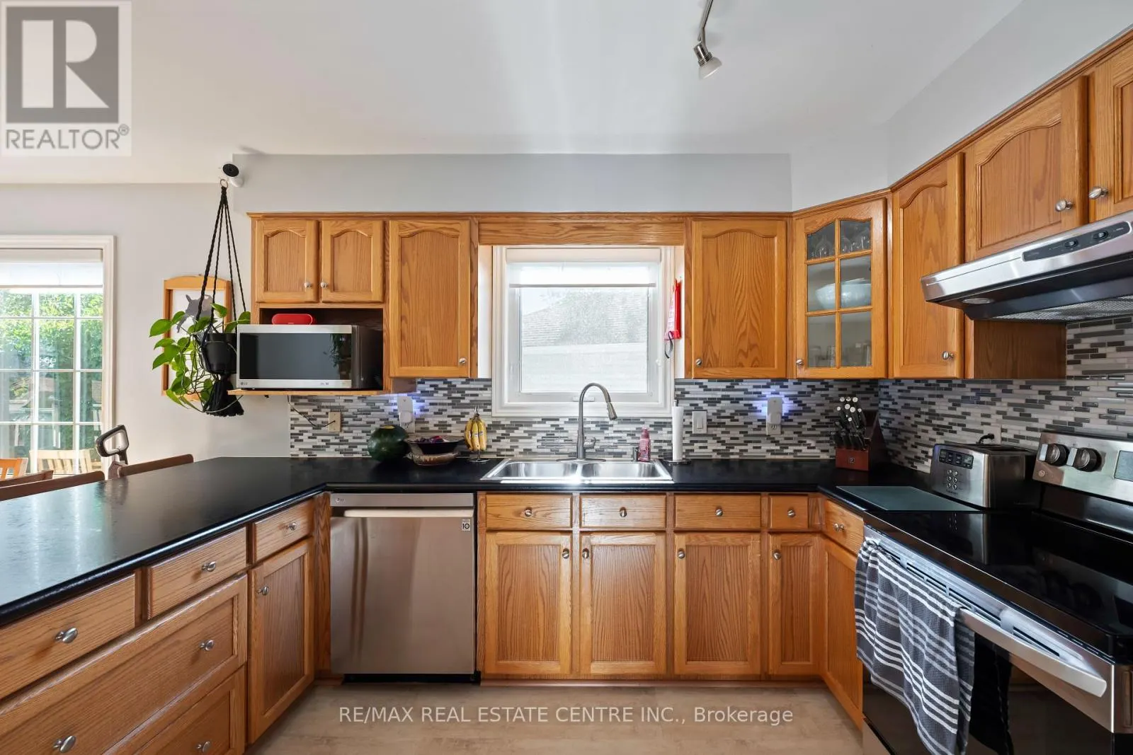 316 OLDE VILLAGE COURT