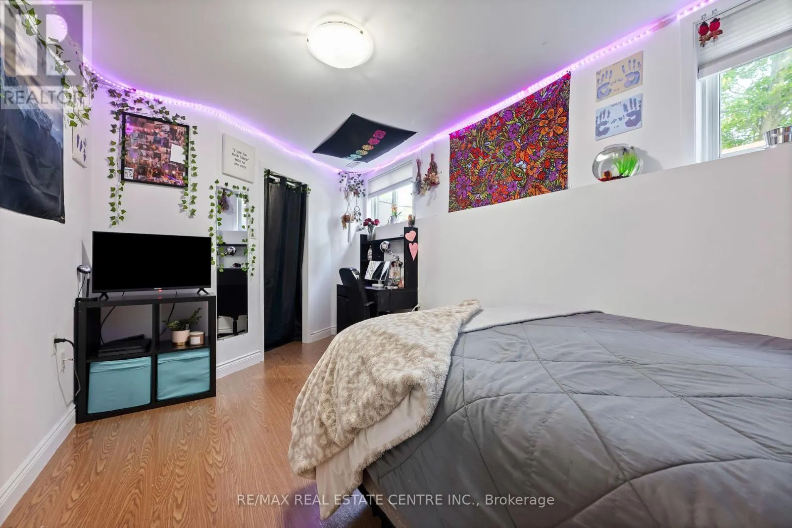316 OLDE VILLAGE COURT
