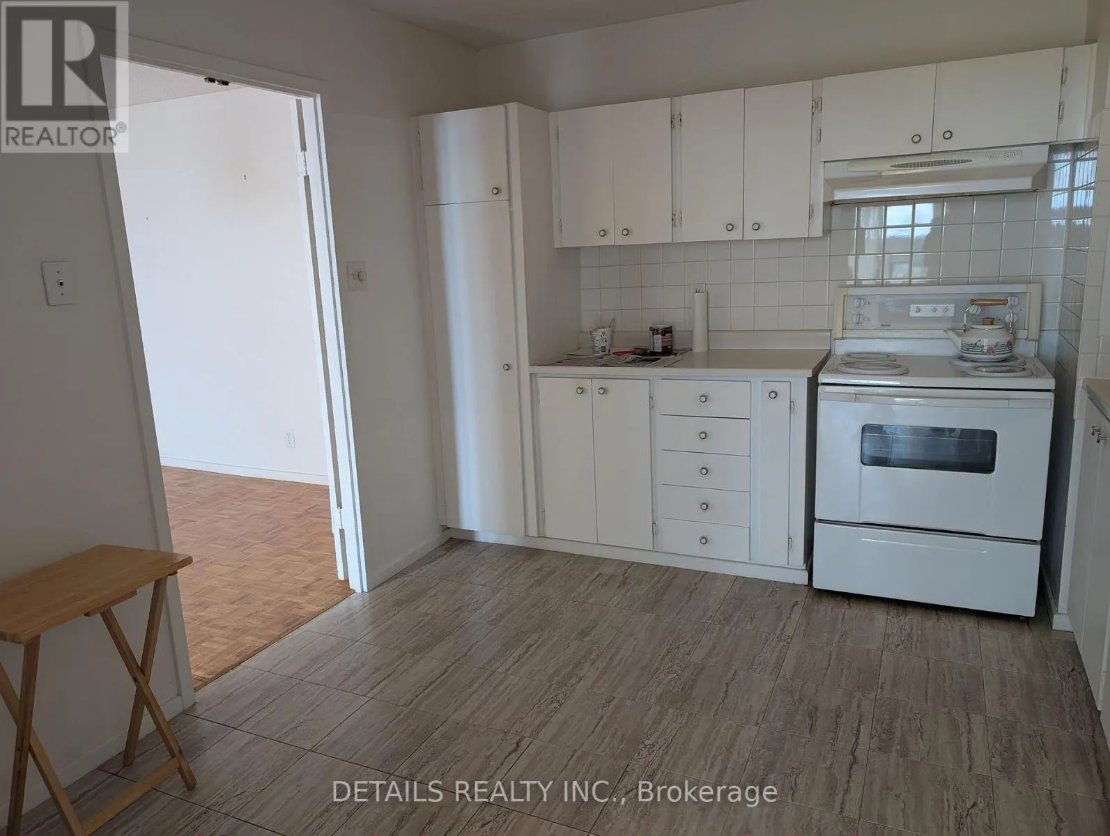 914 - 2951 RIVERSIDE DRIVE W