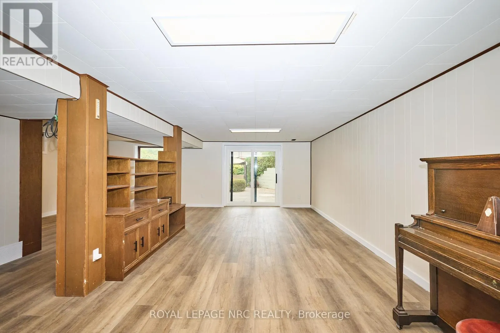 17 ALAN CRESCENT