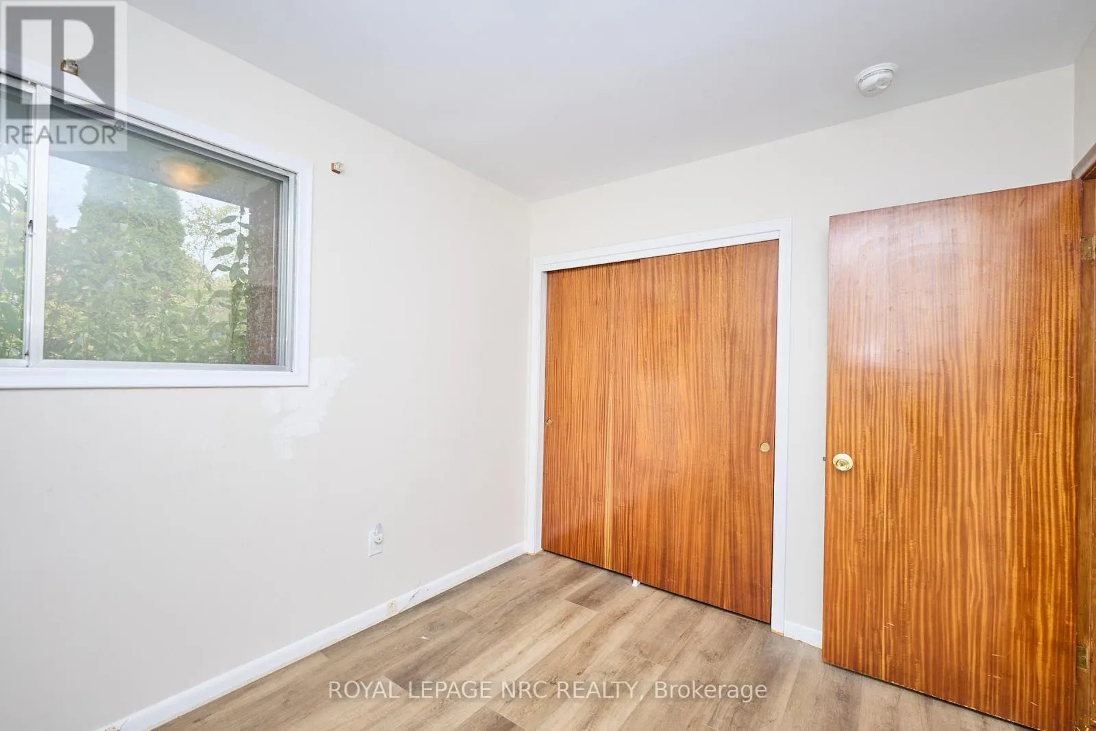 17 ALAN CRESCENT