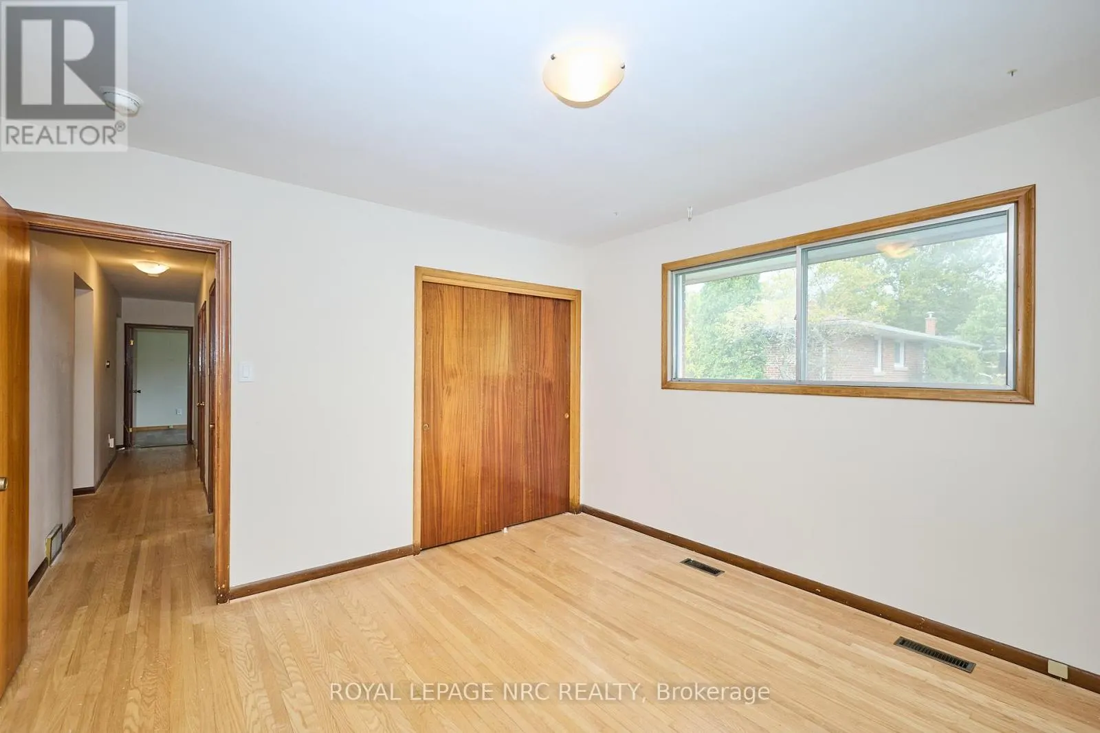 17 ALAN CRESCENT