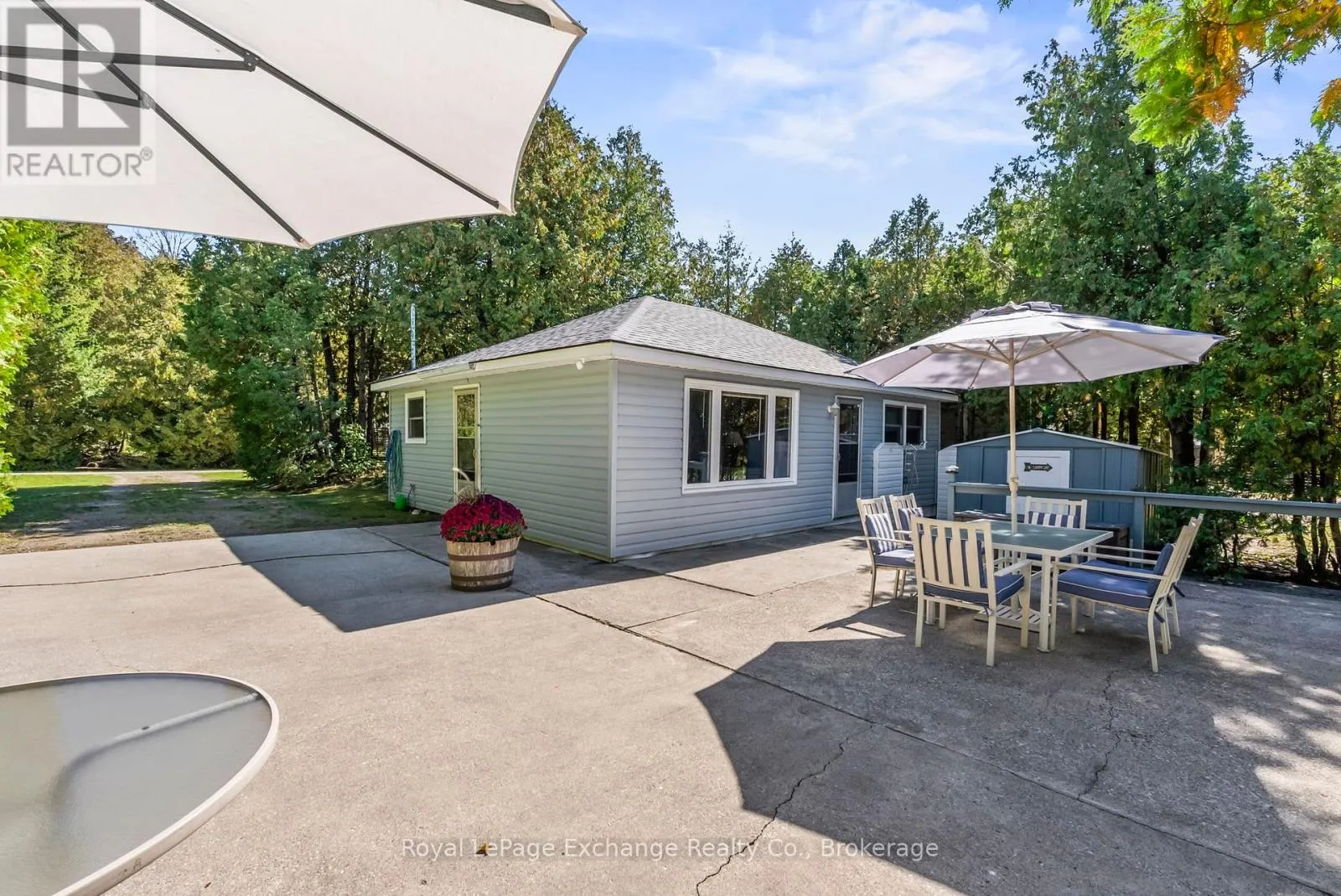 10 EDGEMERE AVENUE