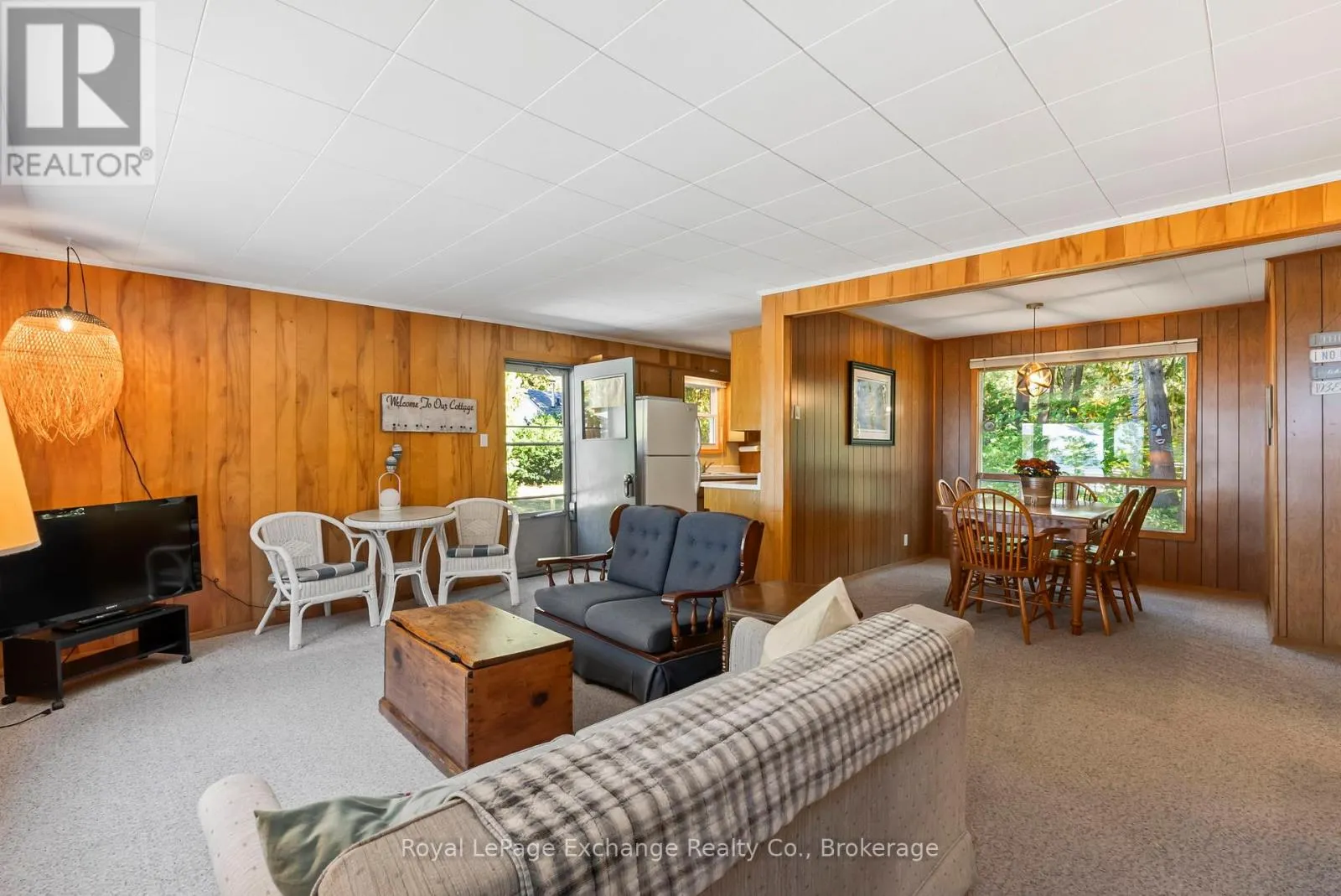 10 EDGEMERE AVENUE