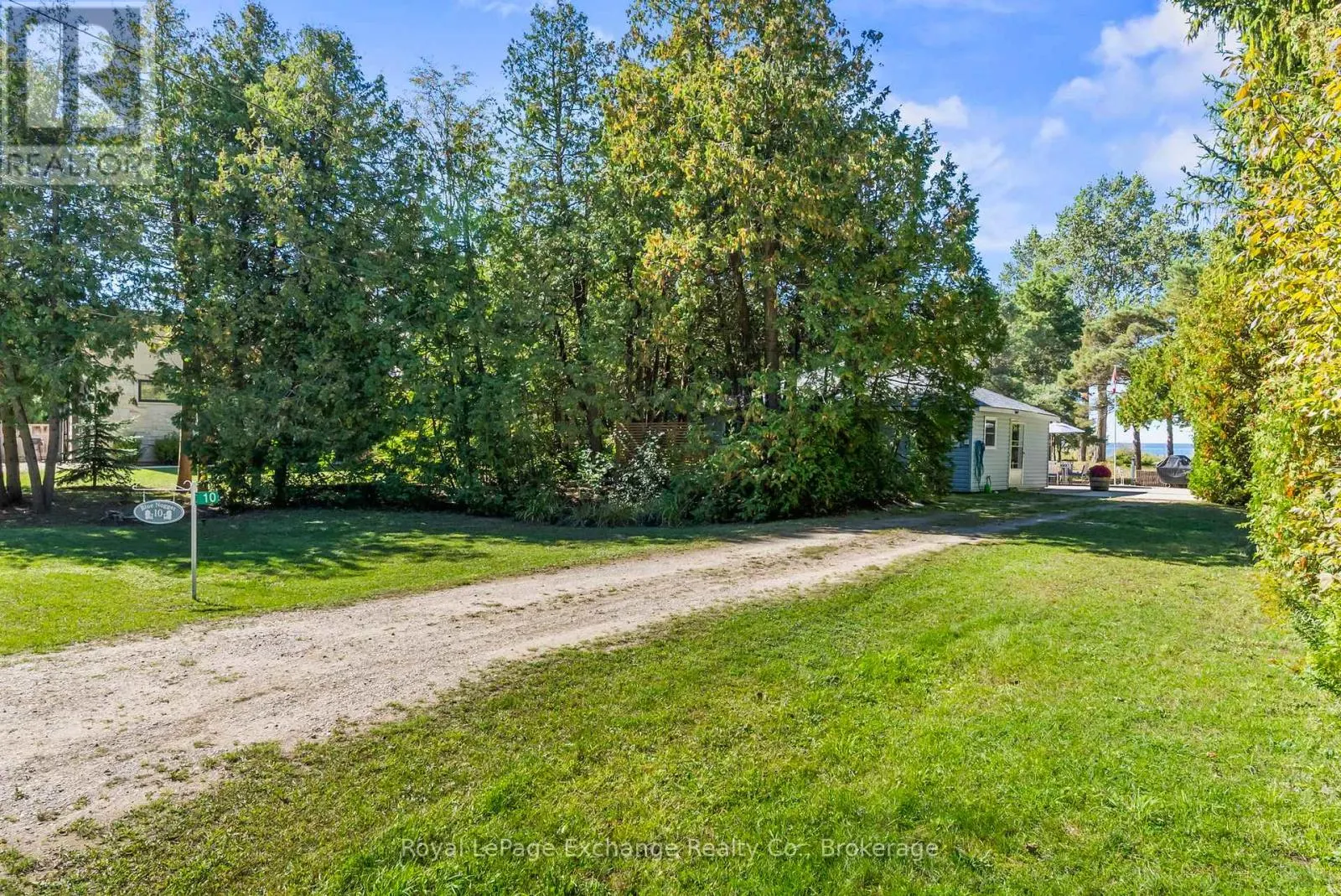 10 EDGEMERE AVENUE