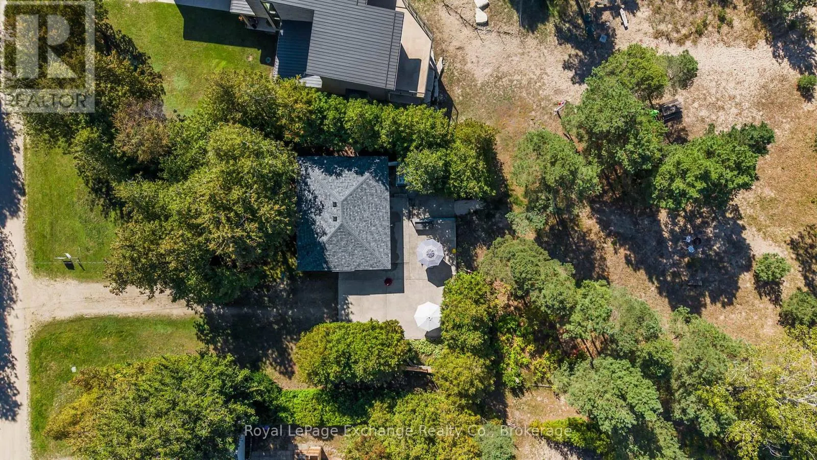 10 EDGEMERE AVENUE