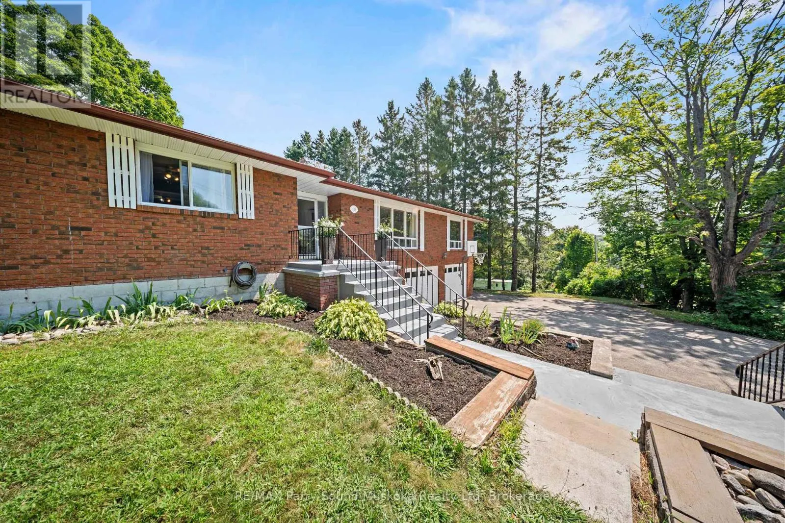 113 NORTH ROAD