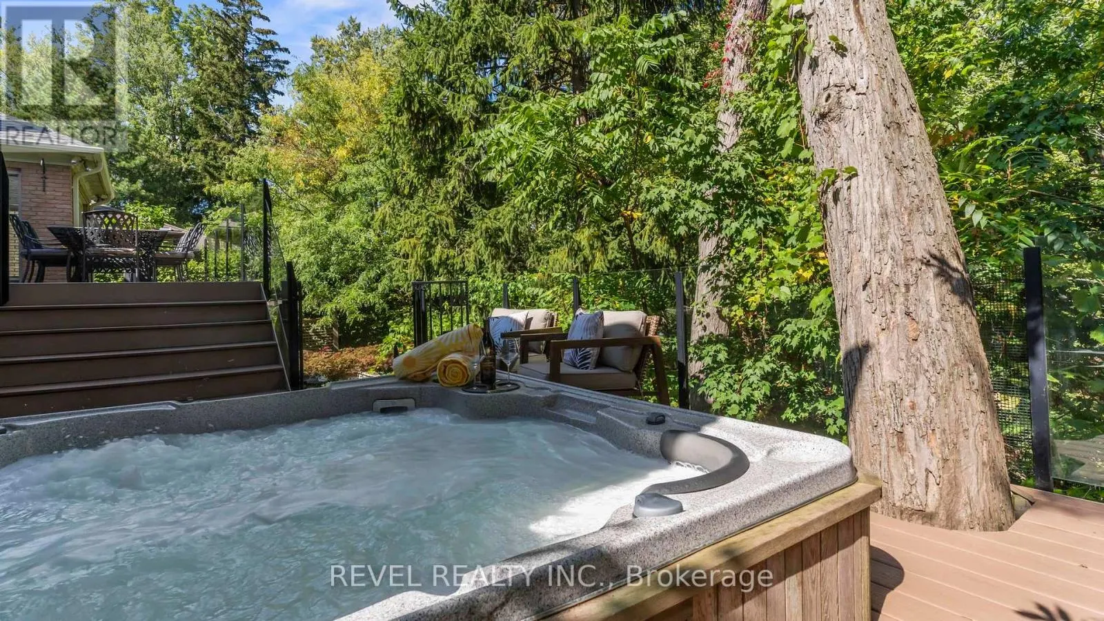 76 TALLWOOD CIRCLE