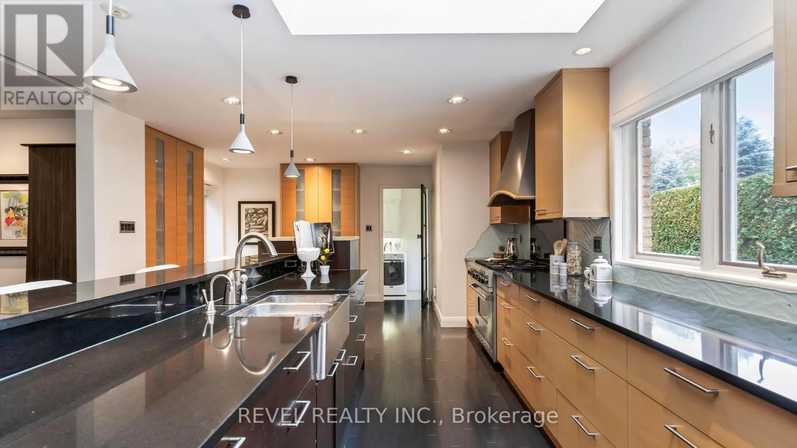 76 TALLWOOD CIRCLE