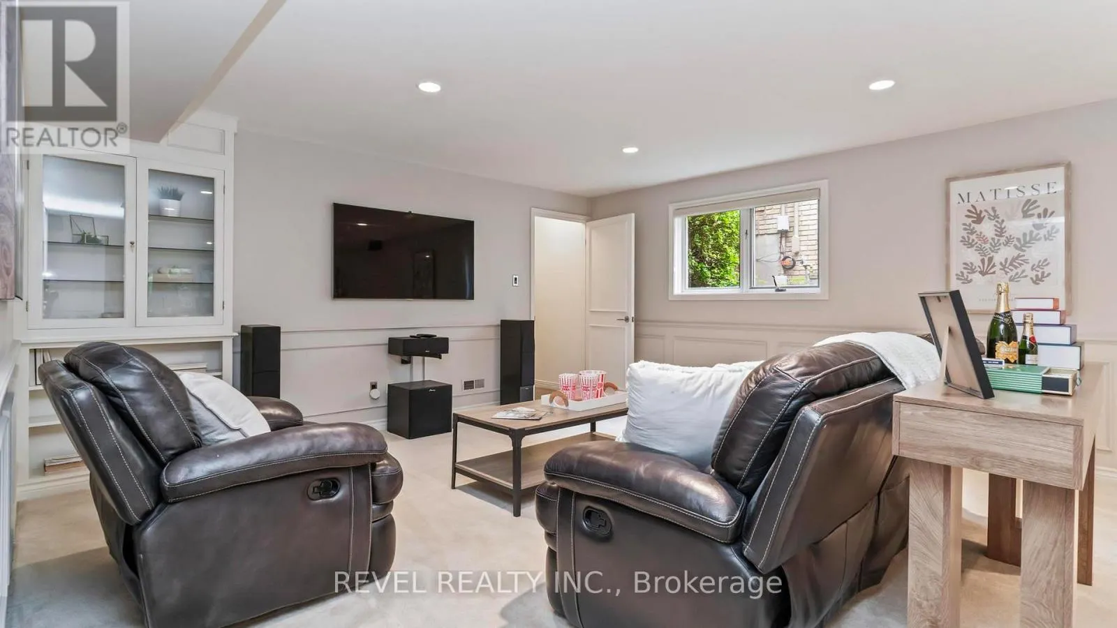 76 TALLWOOD CIRCLE