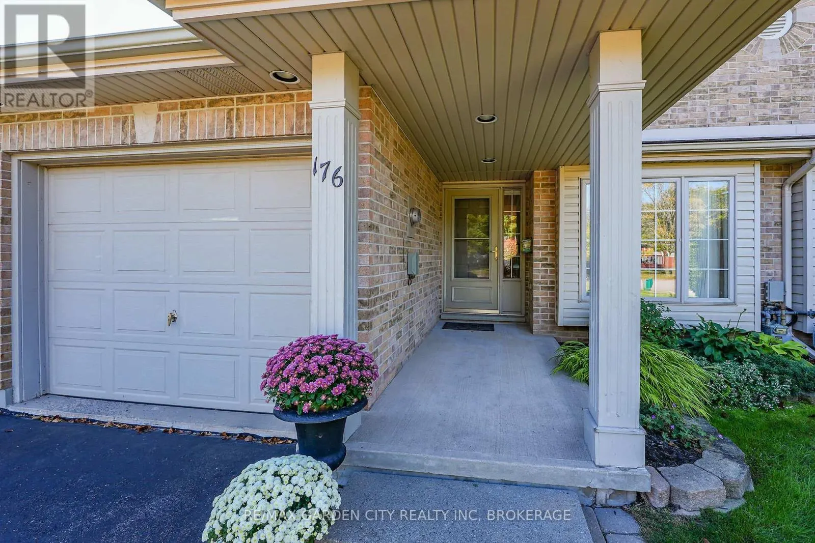 176 BECKETT CRESCENT