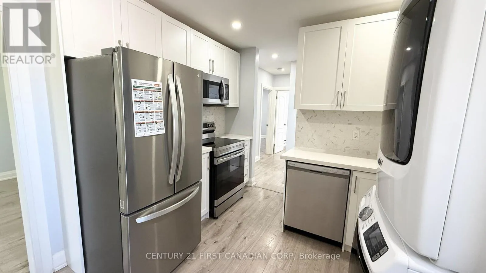 UPPER APARTMENT - 17 CARFRAE CRESCENT