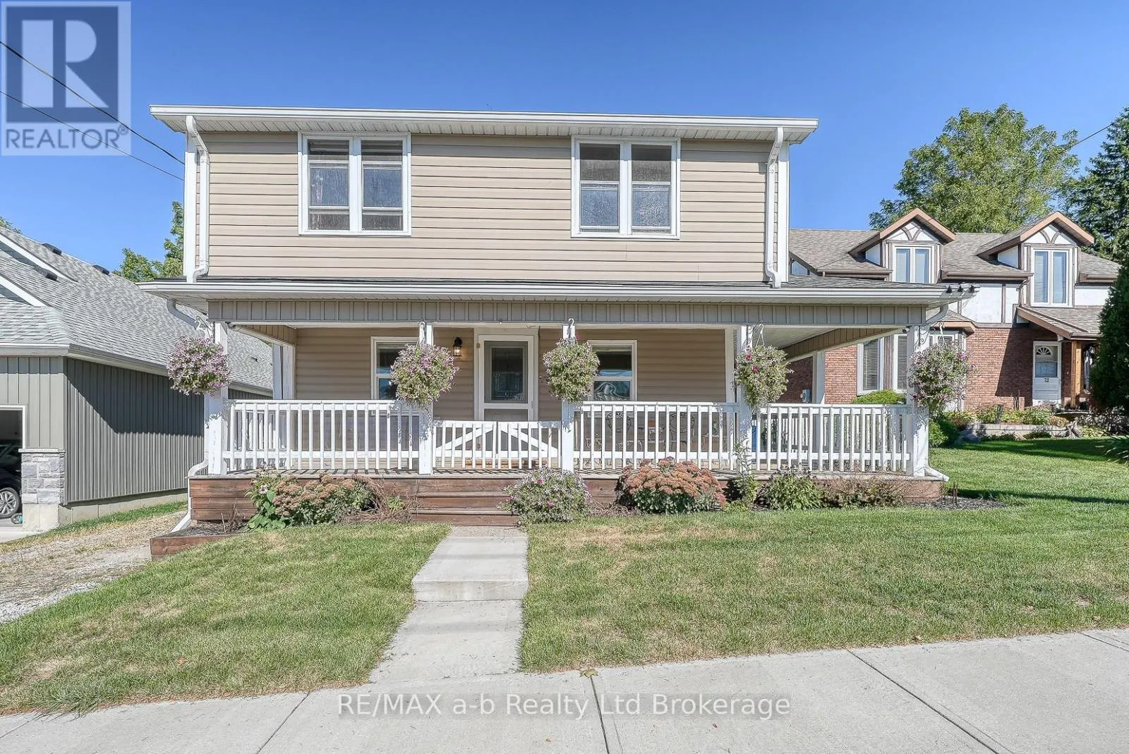 27 SOVEREIGN STREET W