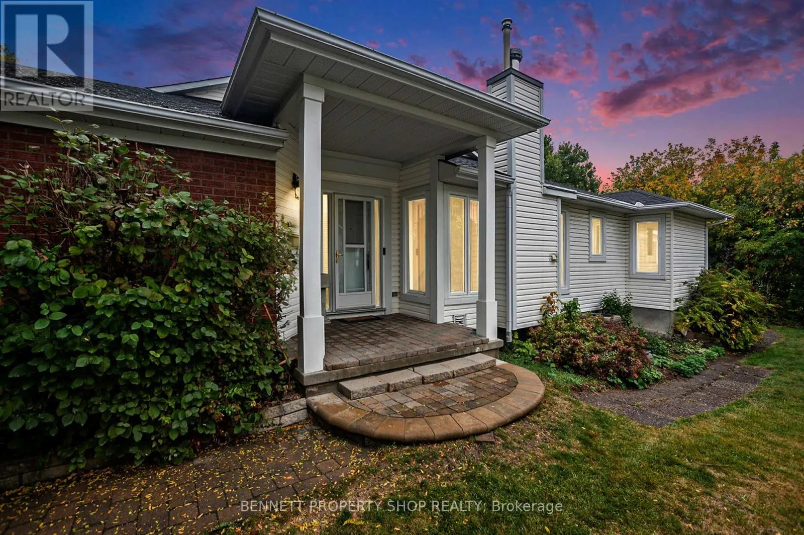 11 BILLINGHAM CRESCENT