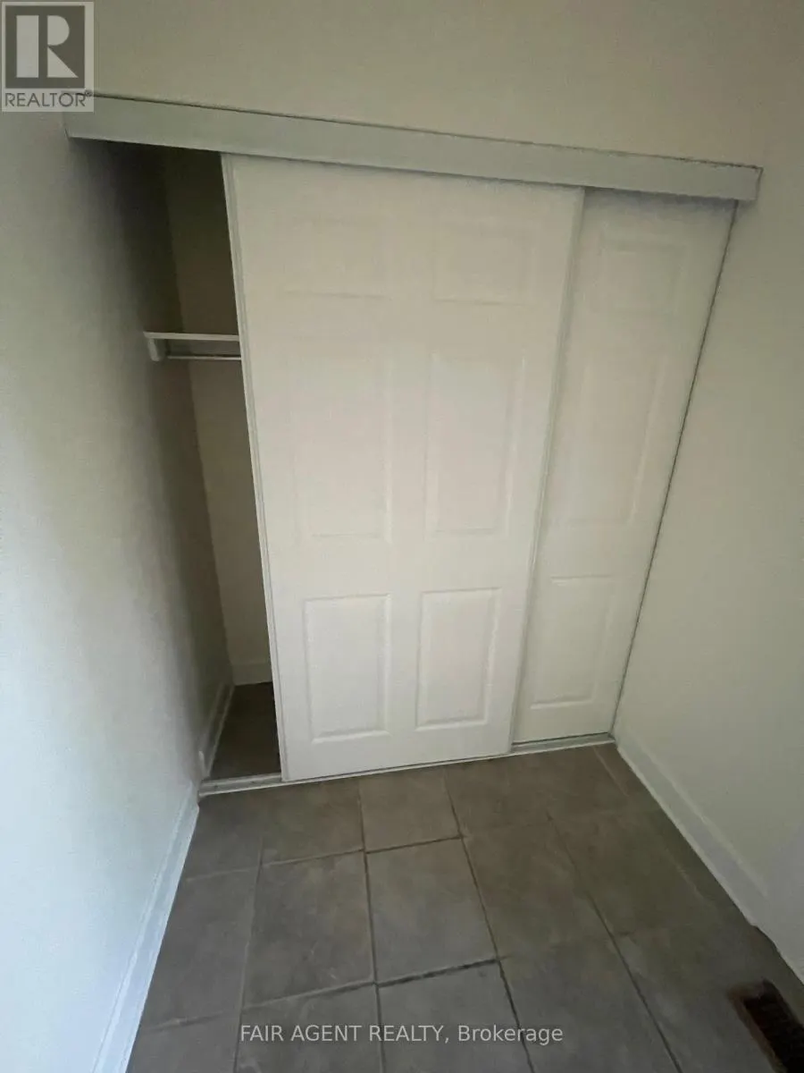 35 WILLWOOD CRESCENT