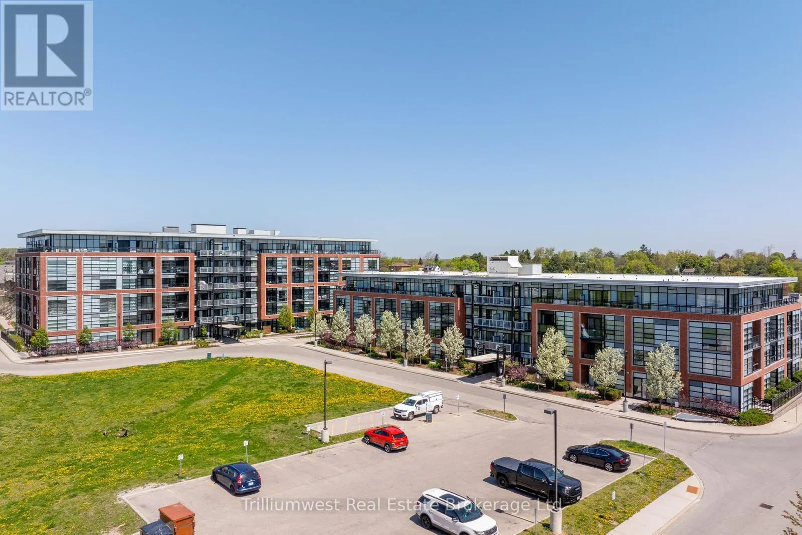 412 - 155 ST LEGER STREET, #412