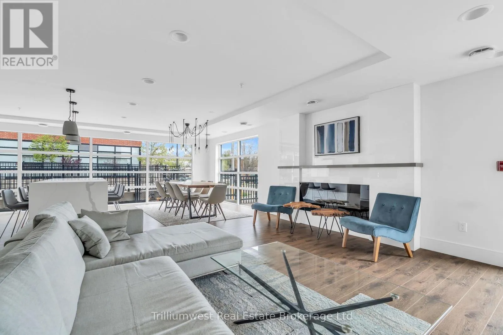 412 - 155 ST LEGER STREET, #412