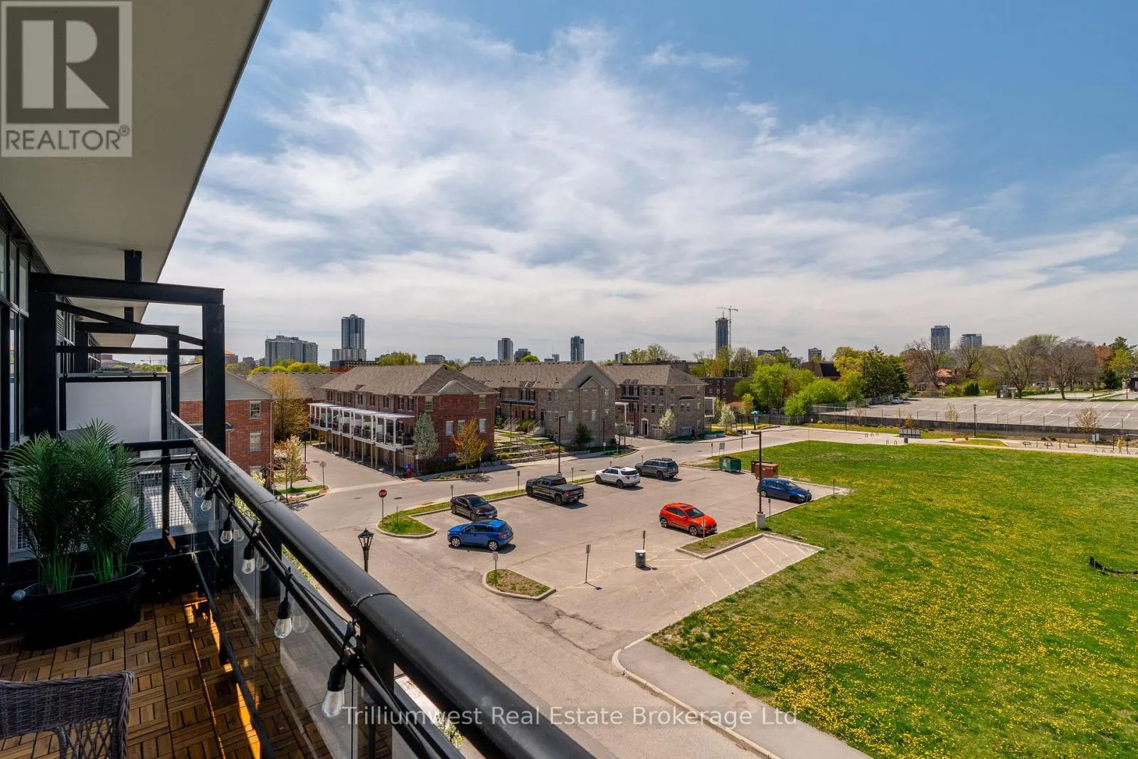 412 - 155 ST LEGER STREET, #412