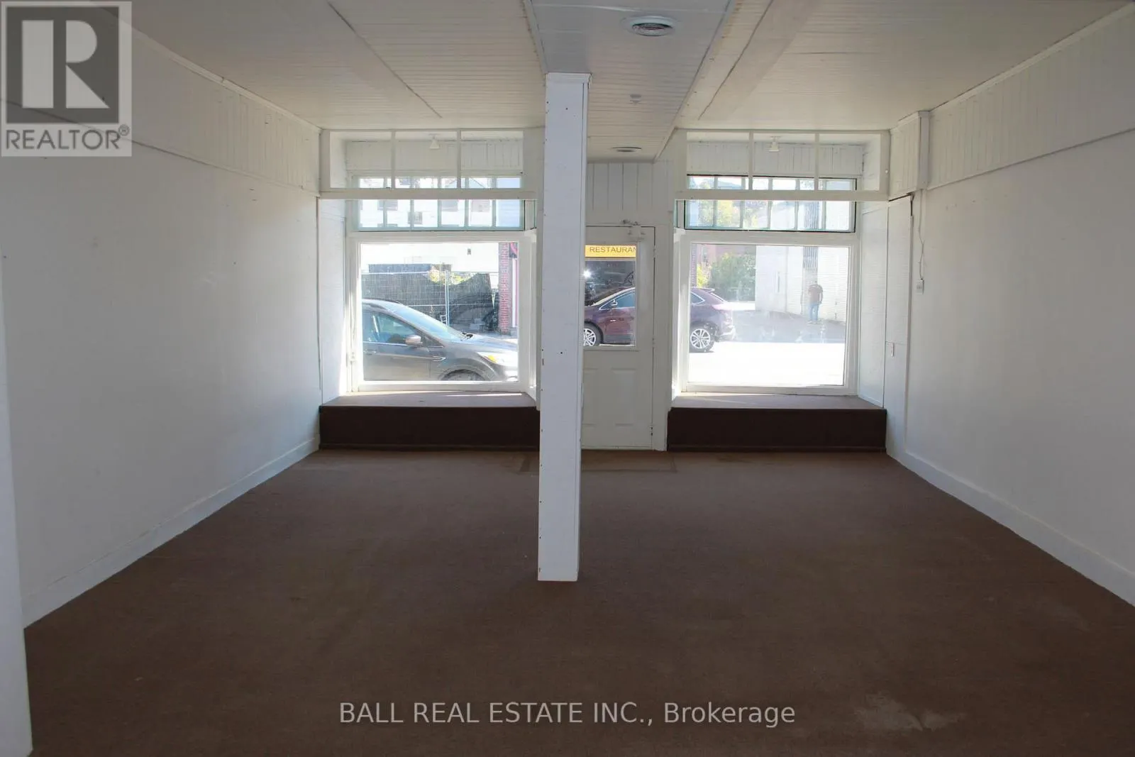 34 HASTINGS STREET N