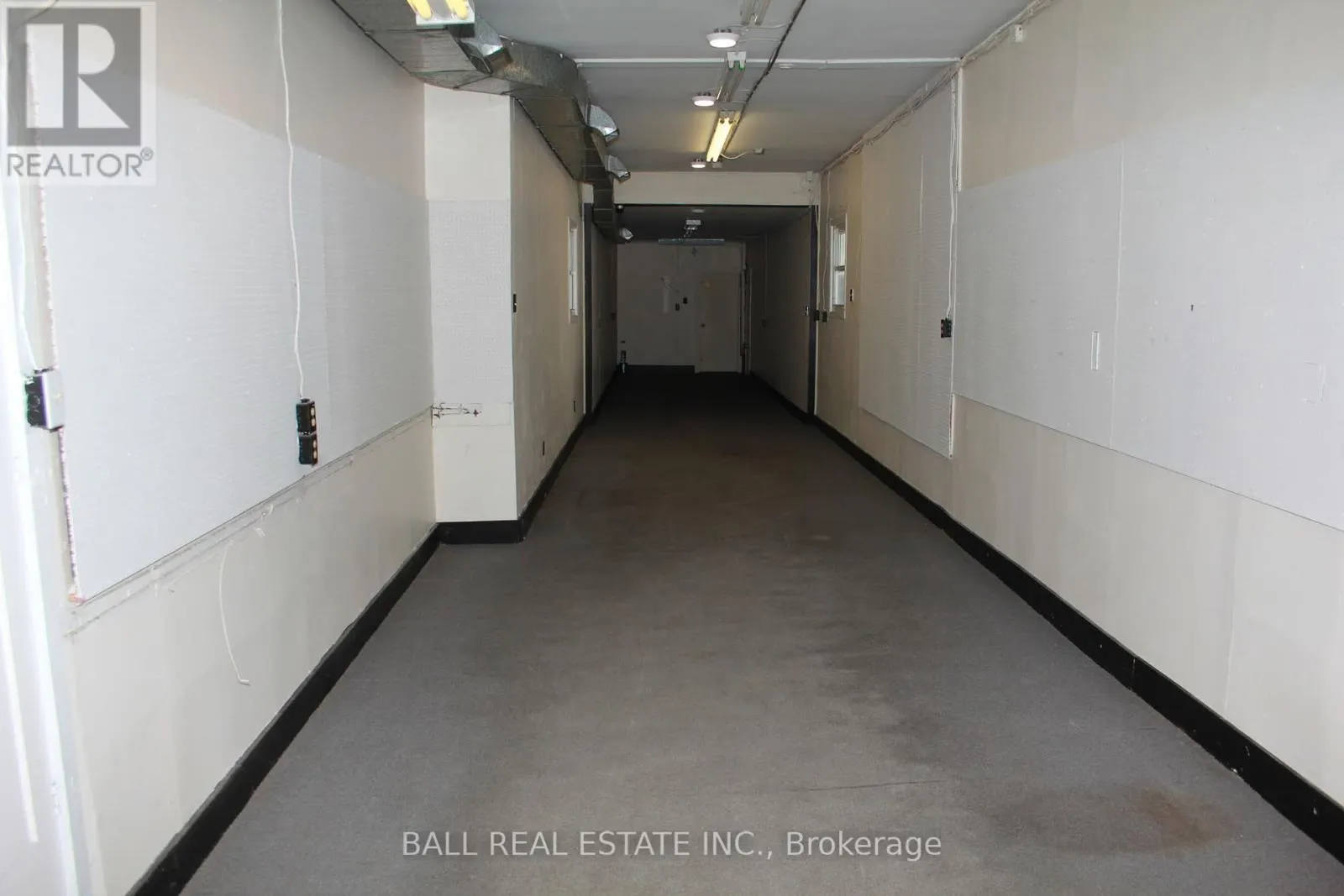 34 HASTINGS STREET N