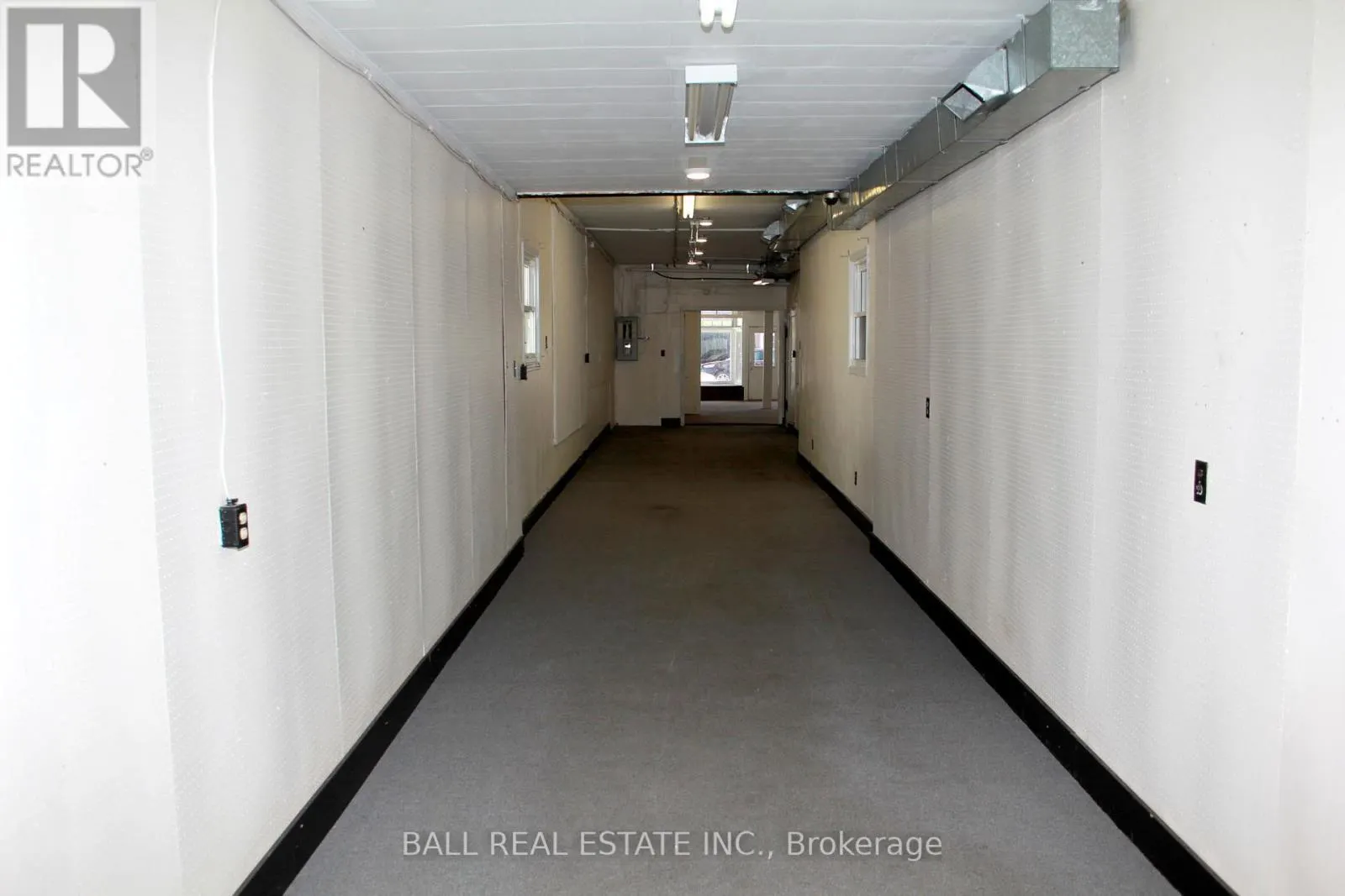 34 HASTINGS STREET N