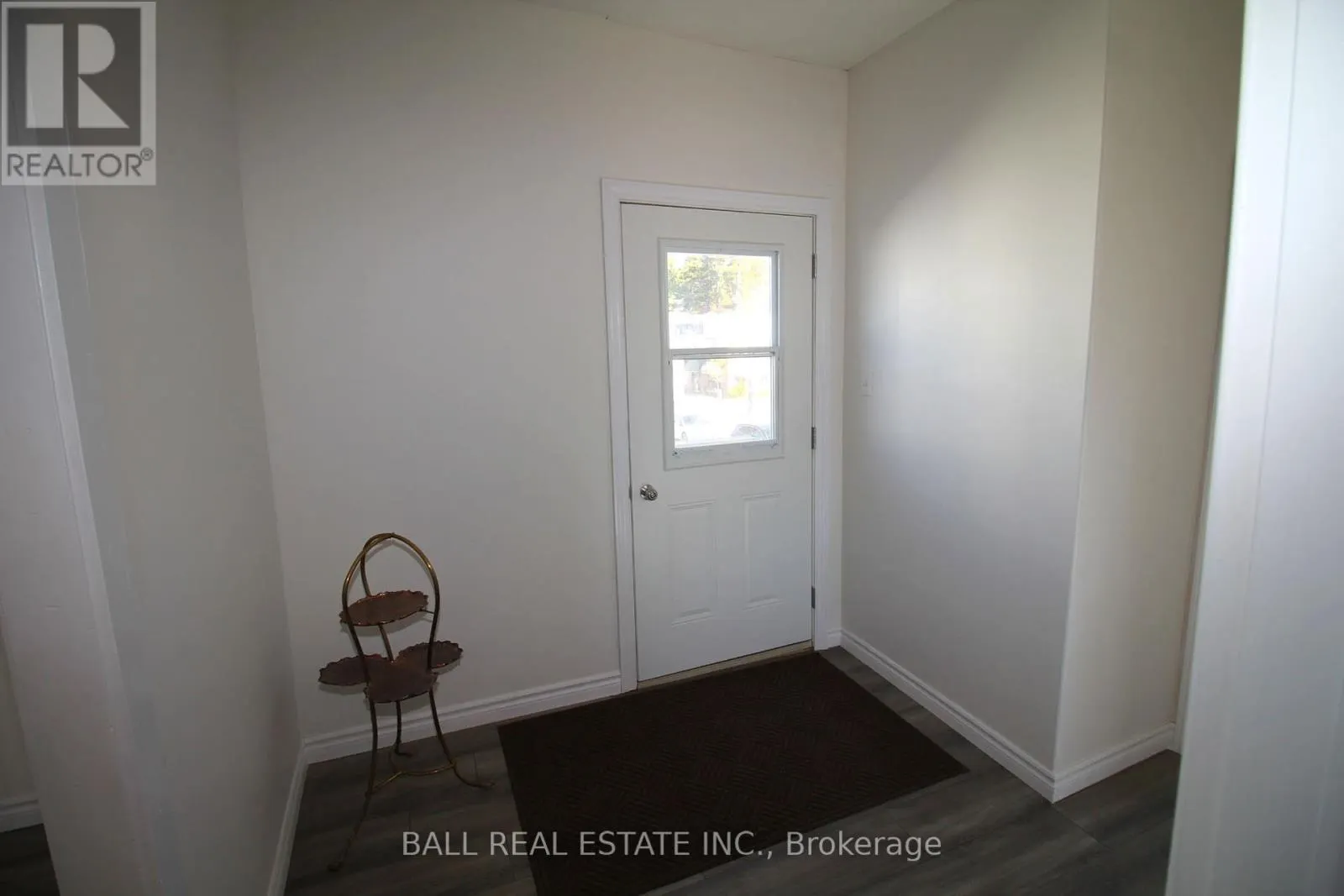 34 HASTINGS STREET N