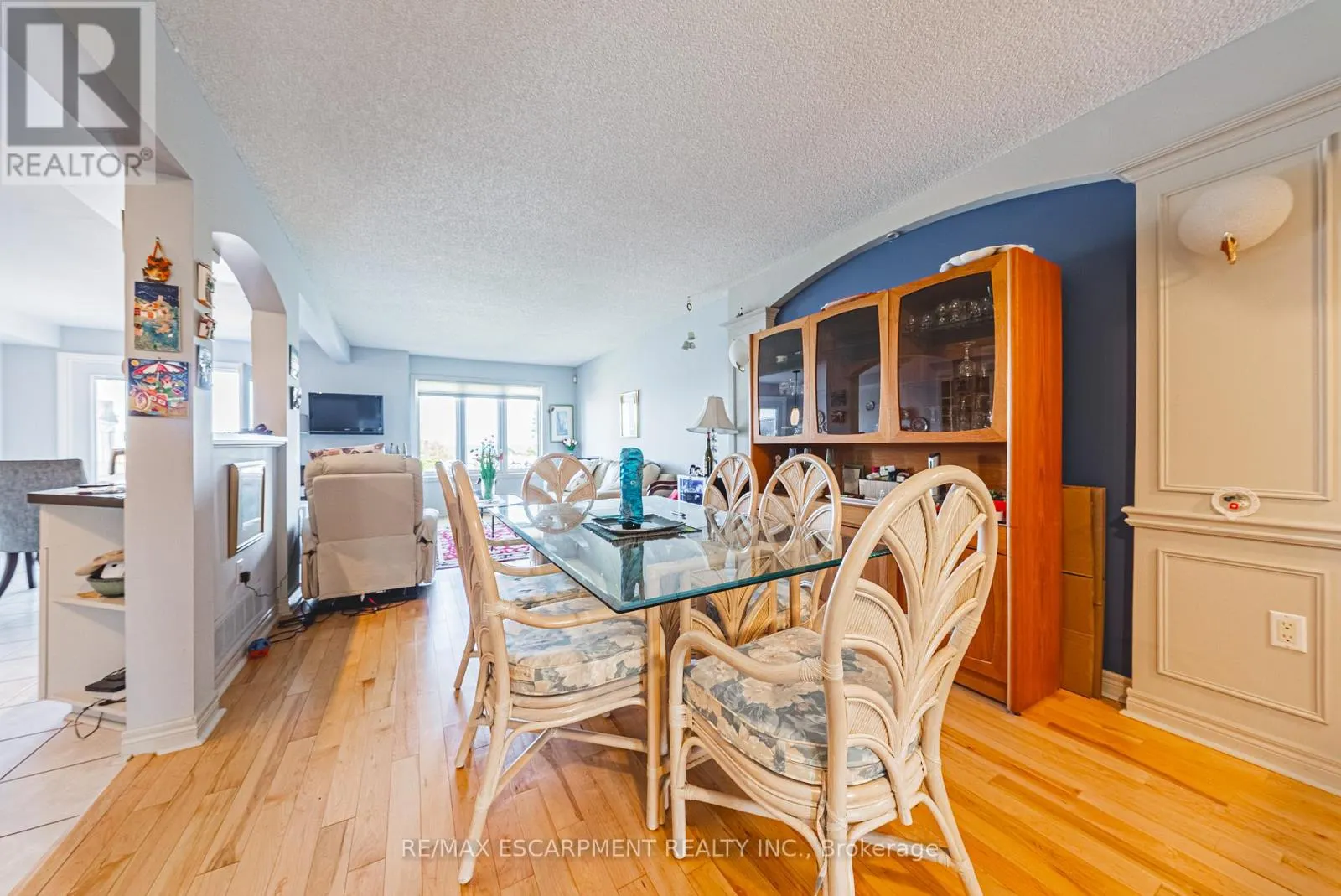 6 - 85 EDGEWATER DRIVE