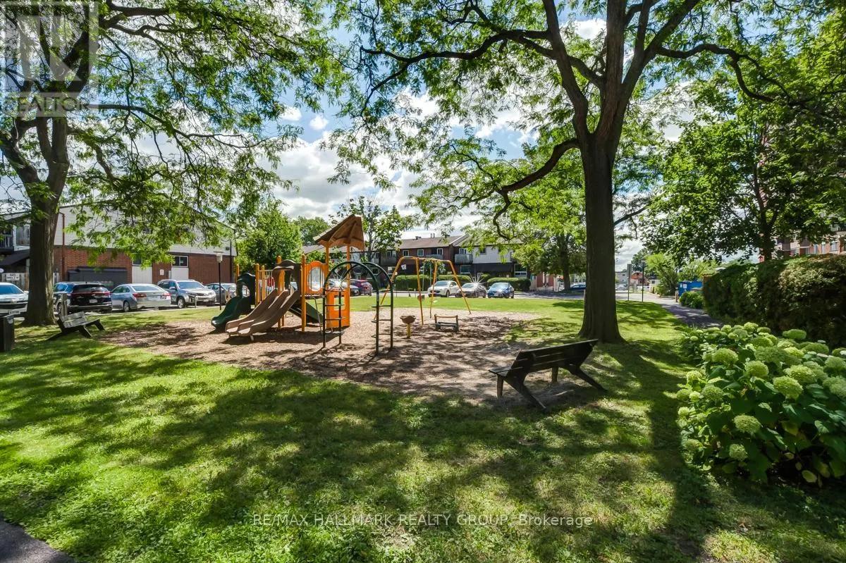 7 - 403 MONTFORT STREET