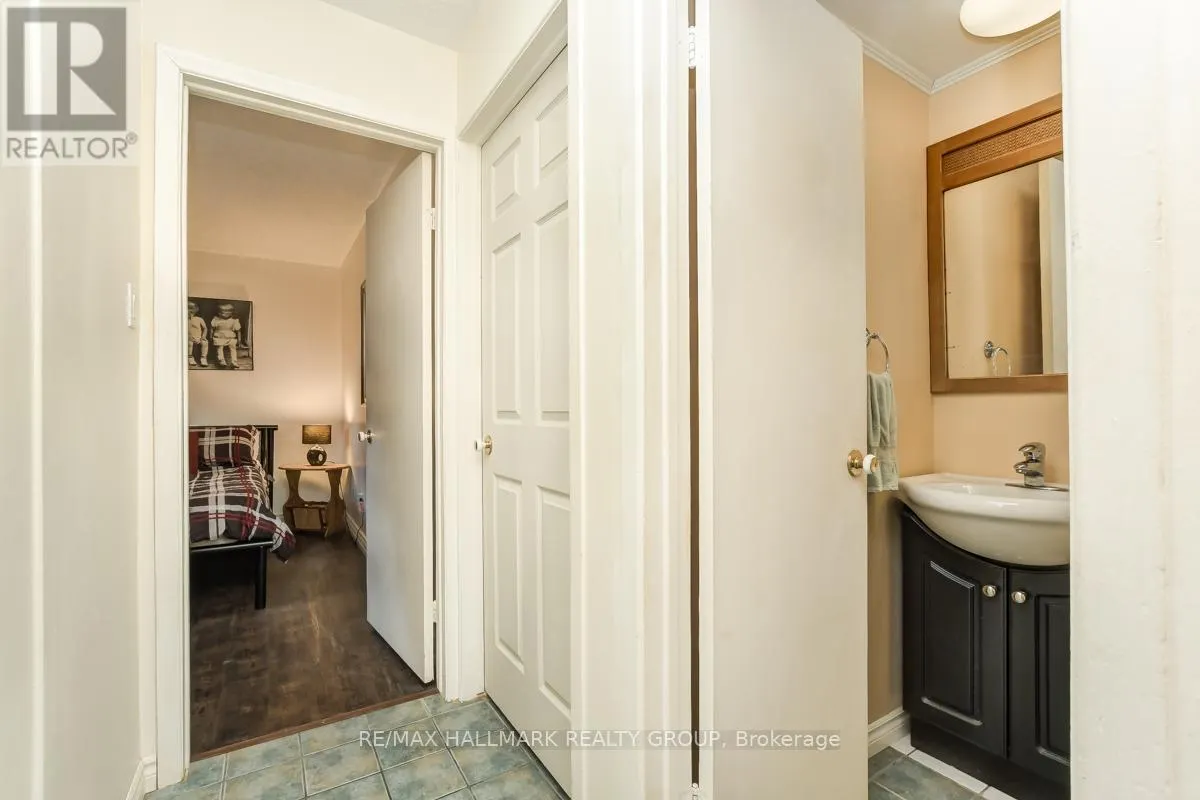 7 - 403 MONTFORT STREET
