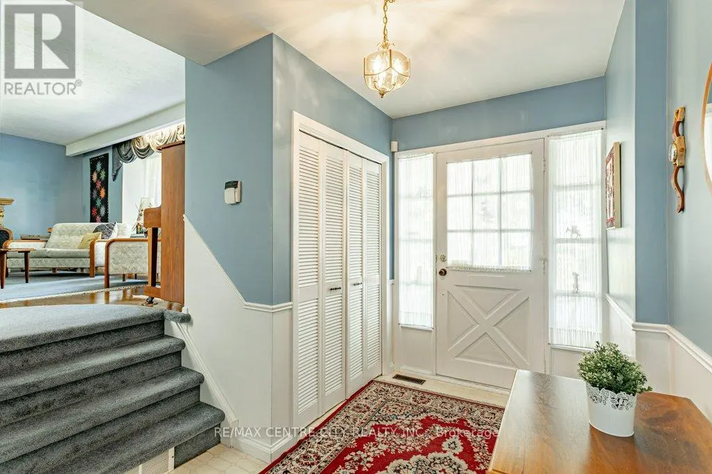 1411 ERINDALE CRESCENT