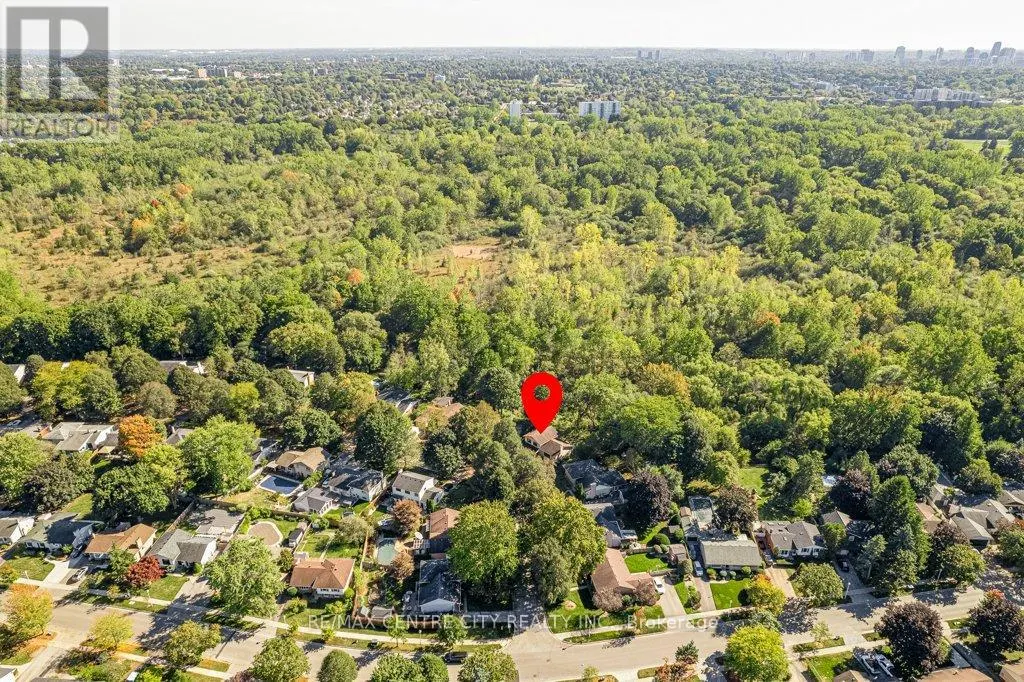1411 ERINDALE CRESCENT