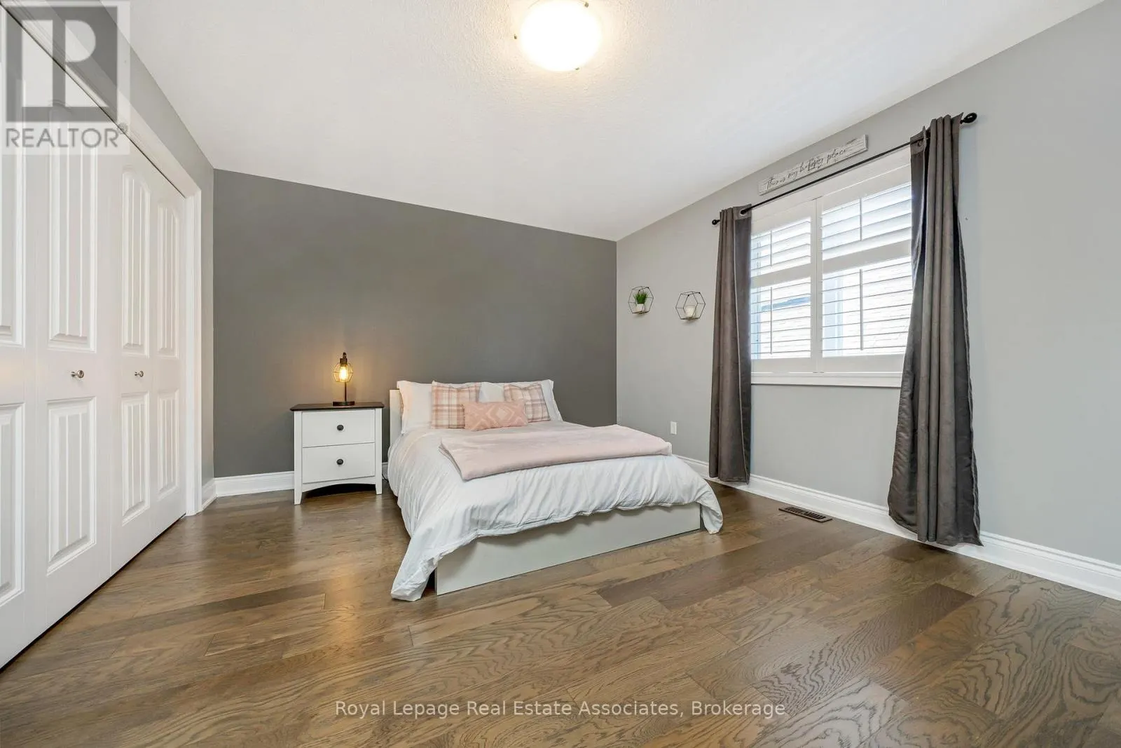 25 CHESTNUT DRIVE