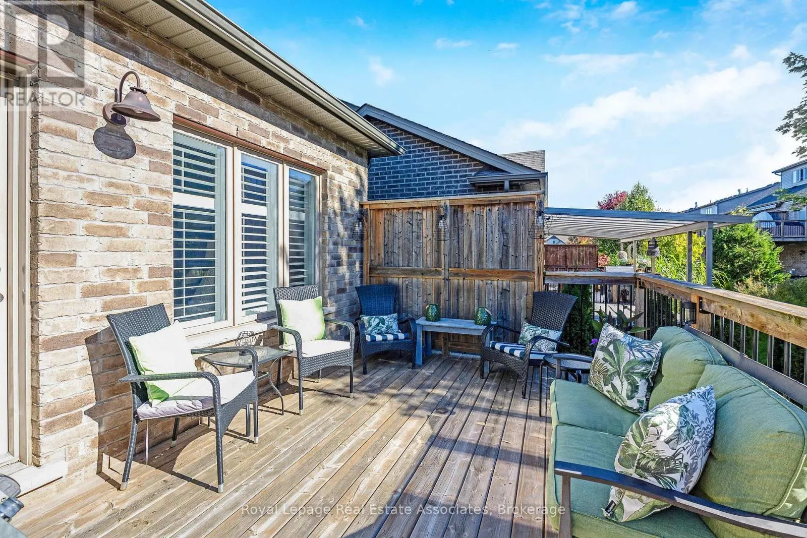 25 CHESTNUT DRIVE