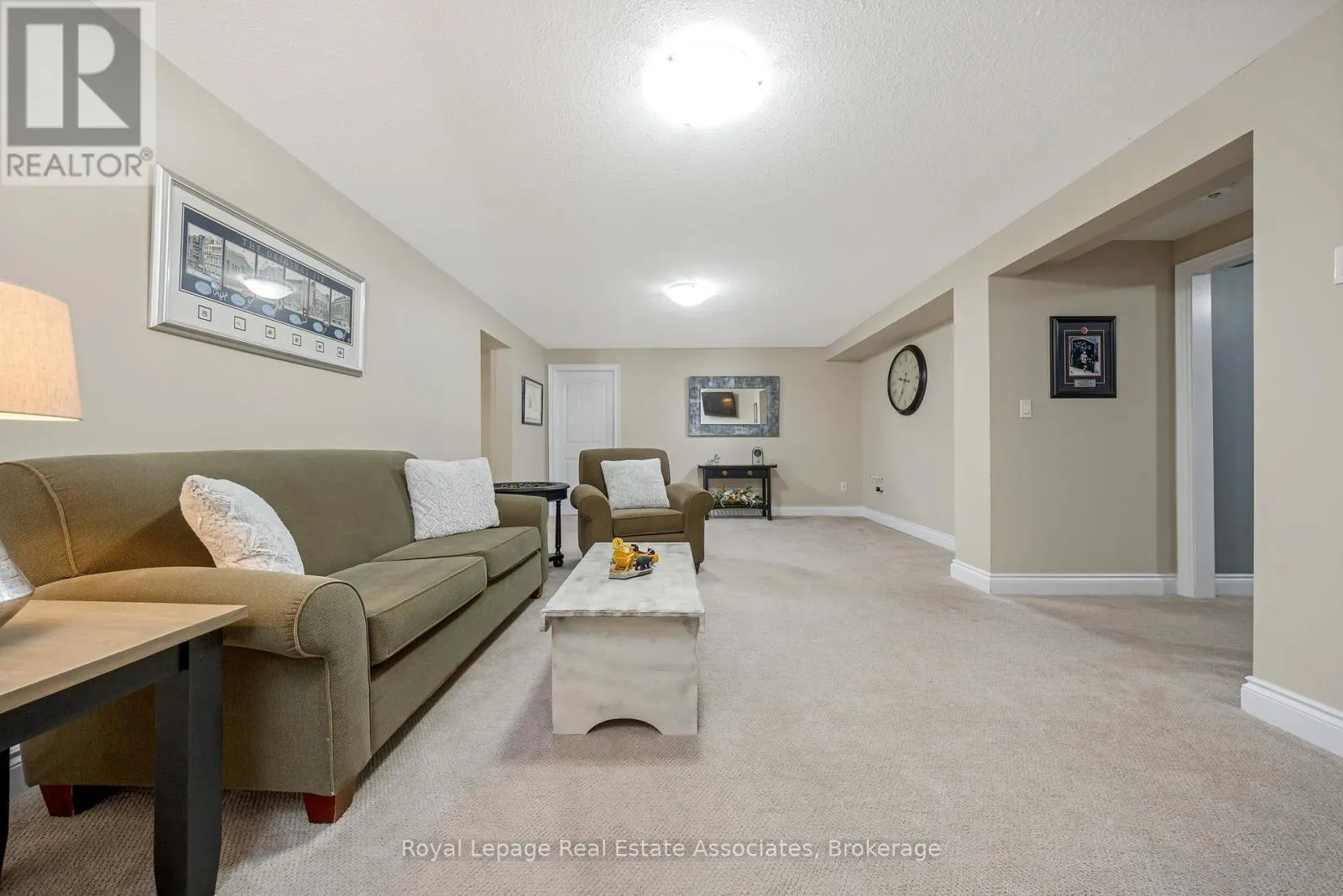 25 CHESTNUT DRIVE