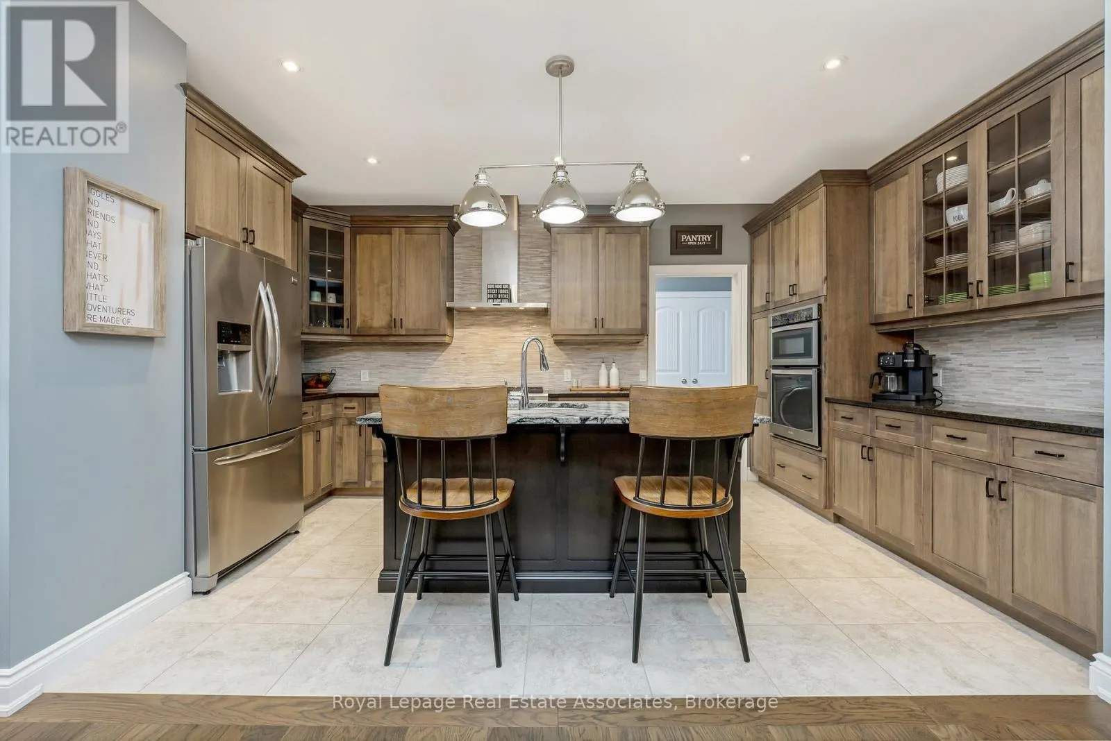 25 CHESTNUT DRIVE