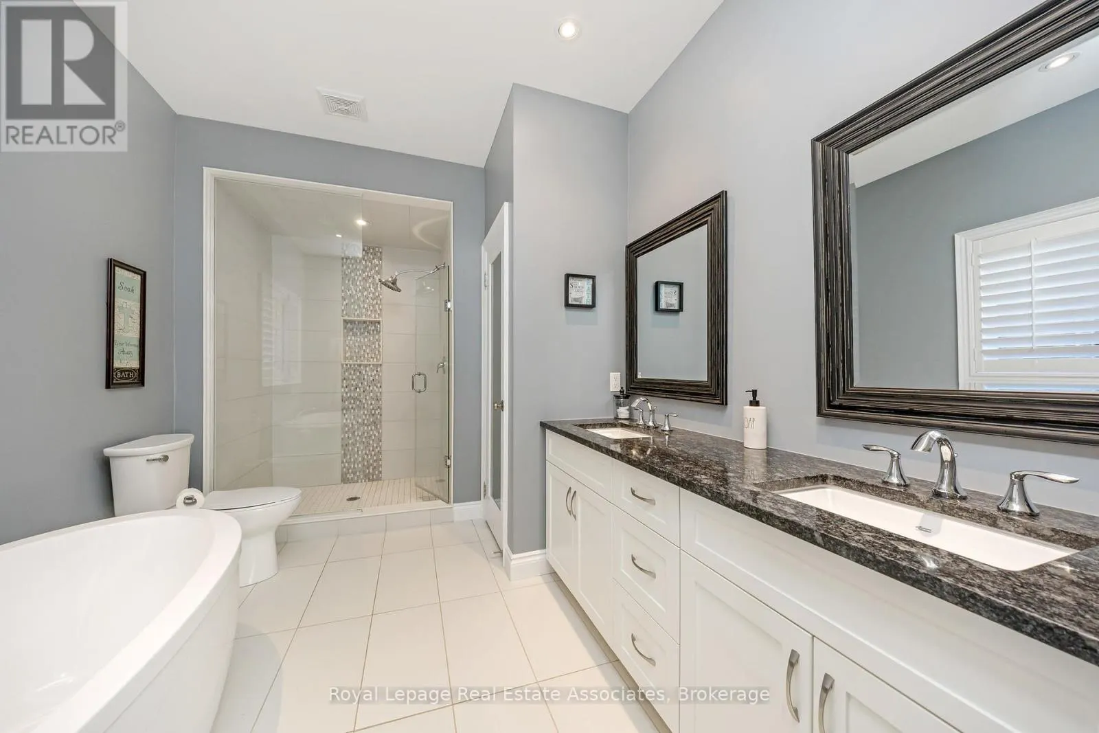 25 CHESTNUT DRIVE