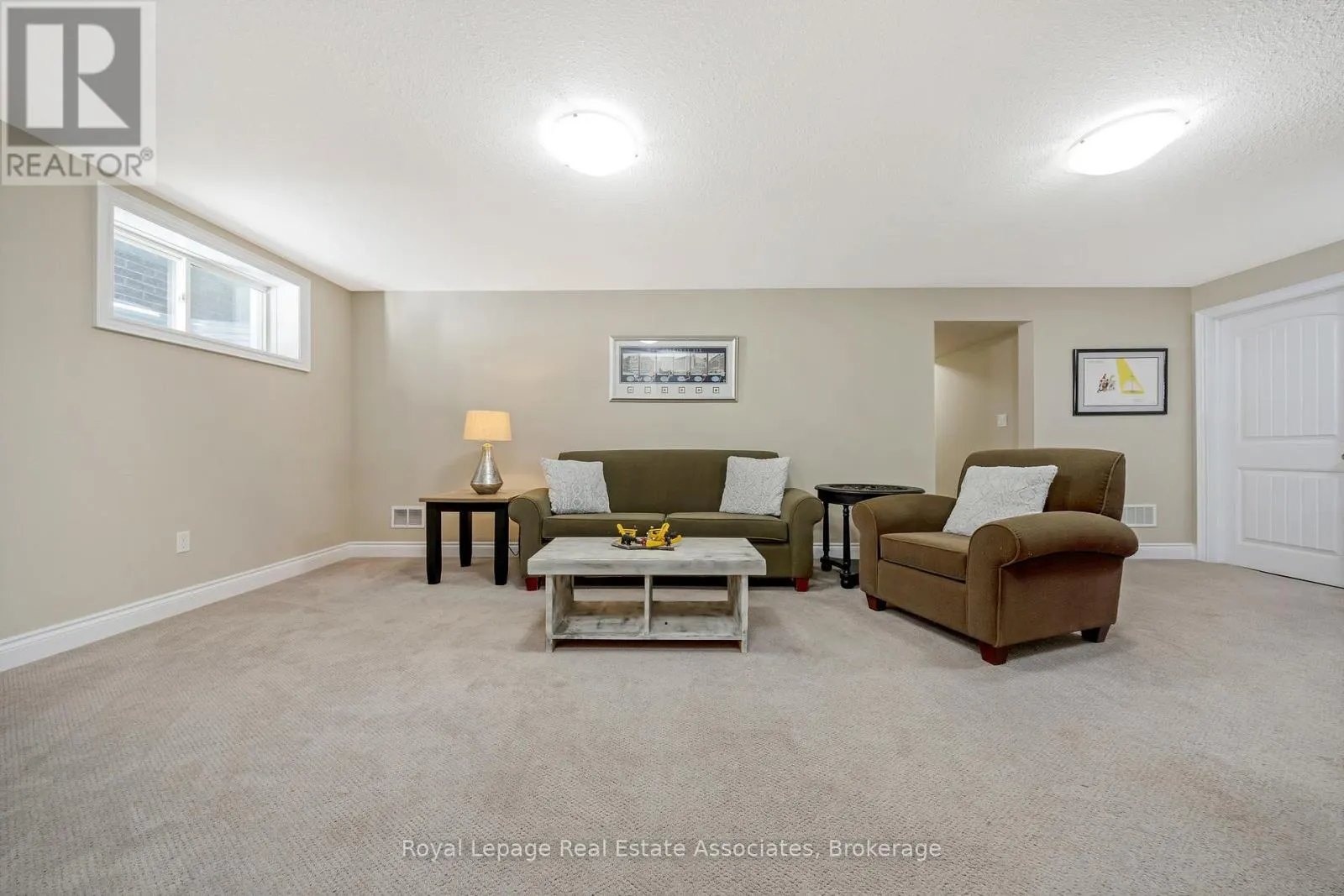 25 CHESTNUT DRIVE