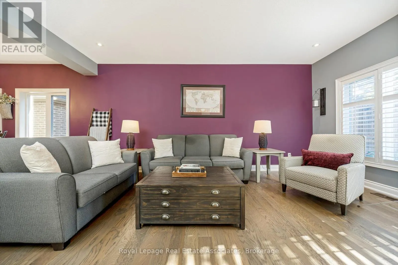 25 CHESTNUT DRIVE